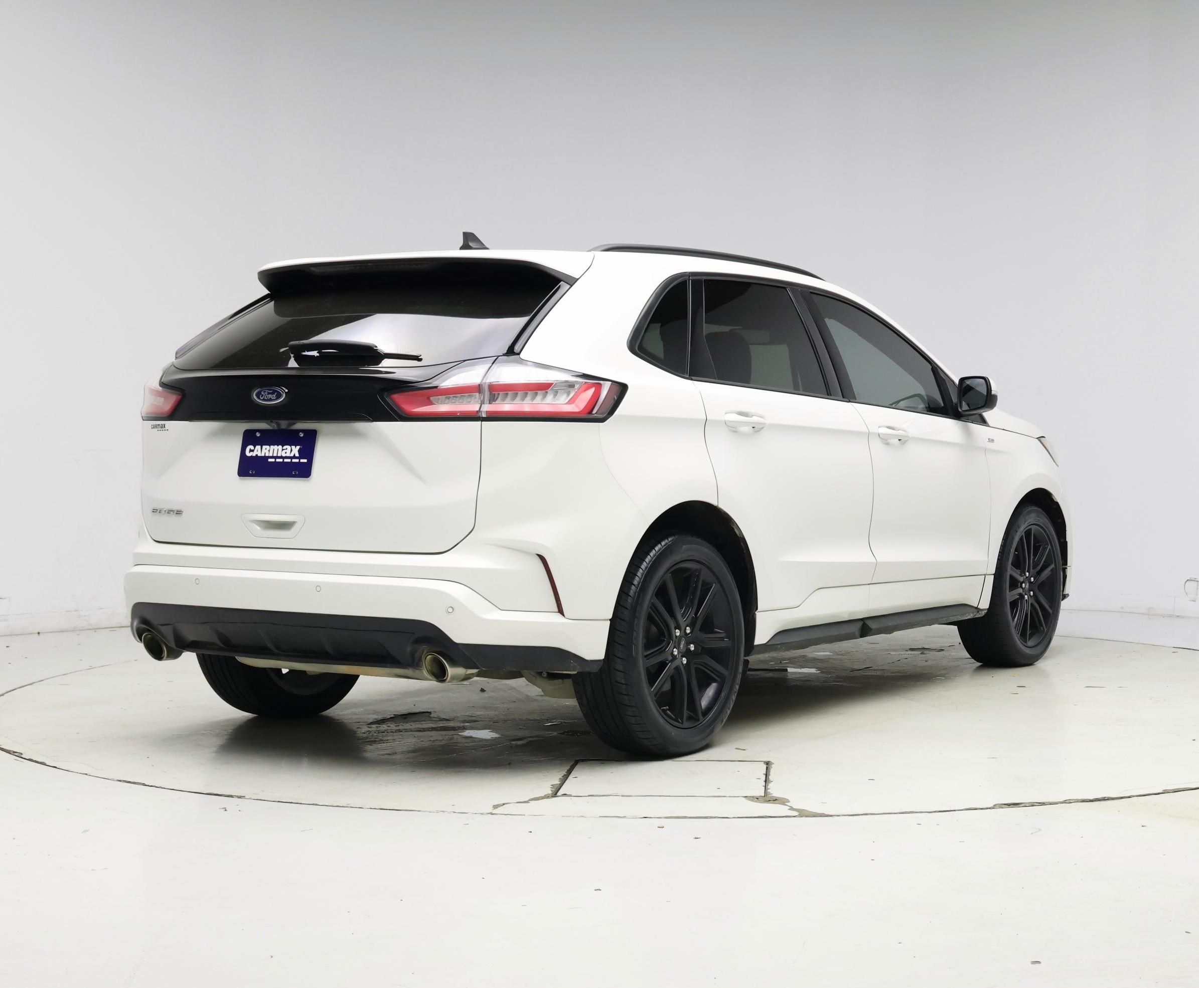 Thumbnail: 2020 Ford Edge - 8