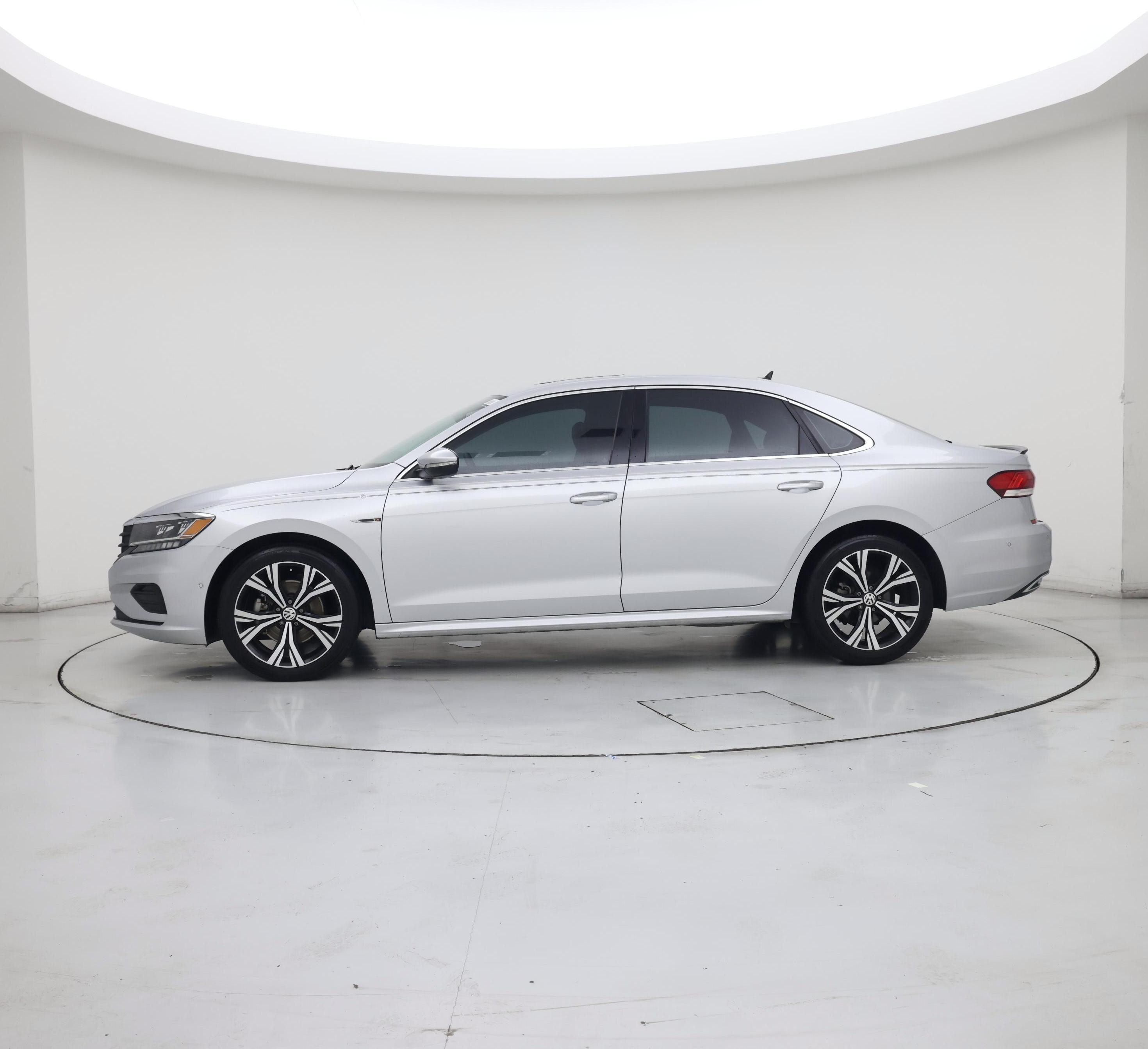 Thumbnail: 2020 Volkswagen Passat - 3