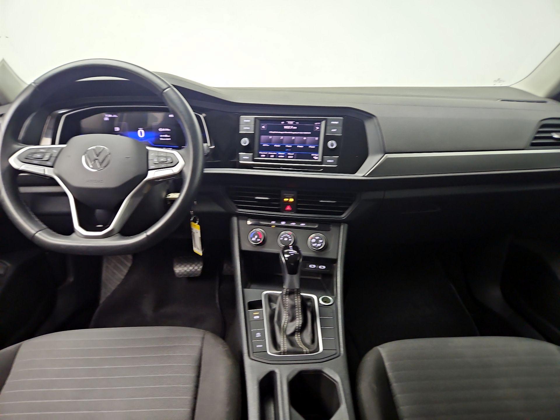 Thumbnail: 2024 Volkswagen Jetta - 9