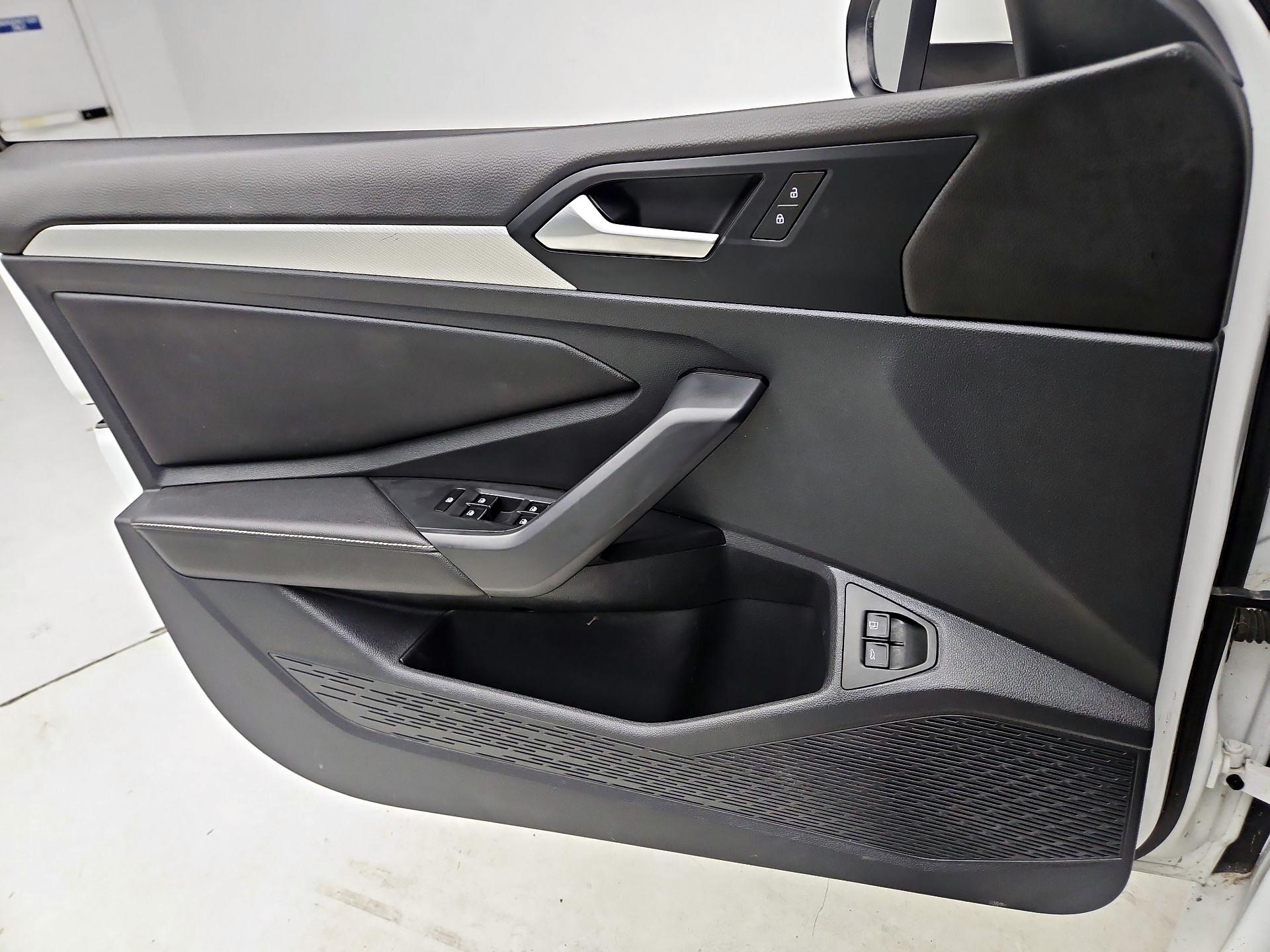 Thumbnail: 2024 Volkswagen Jetta - 12