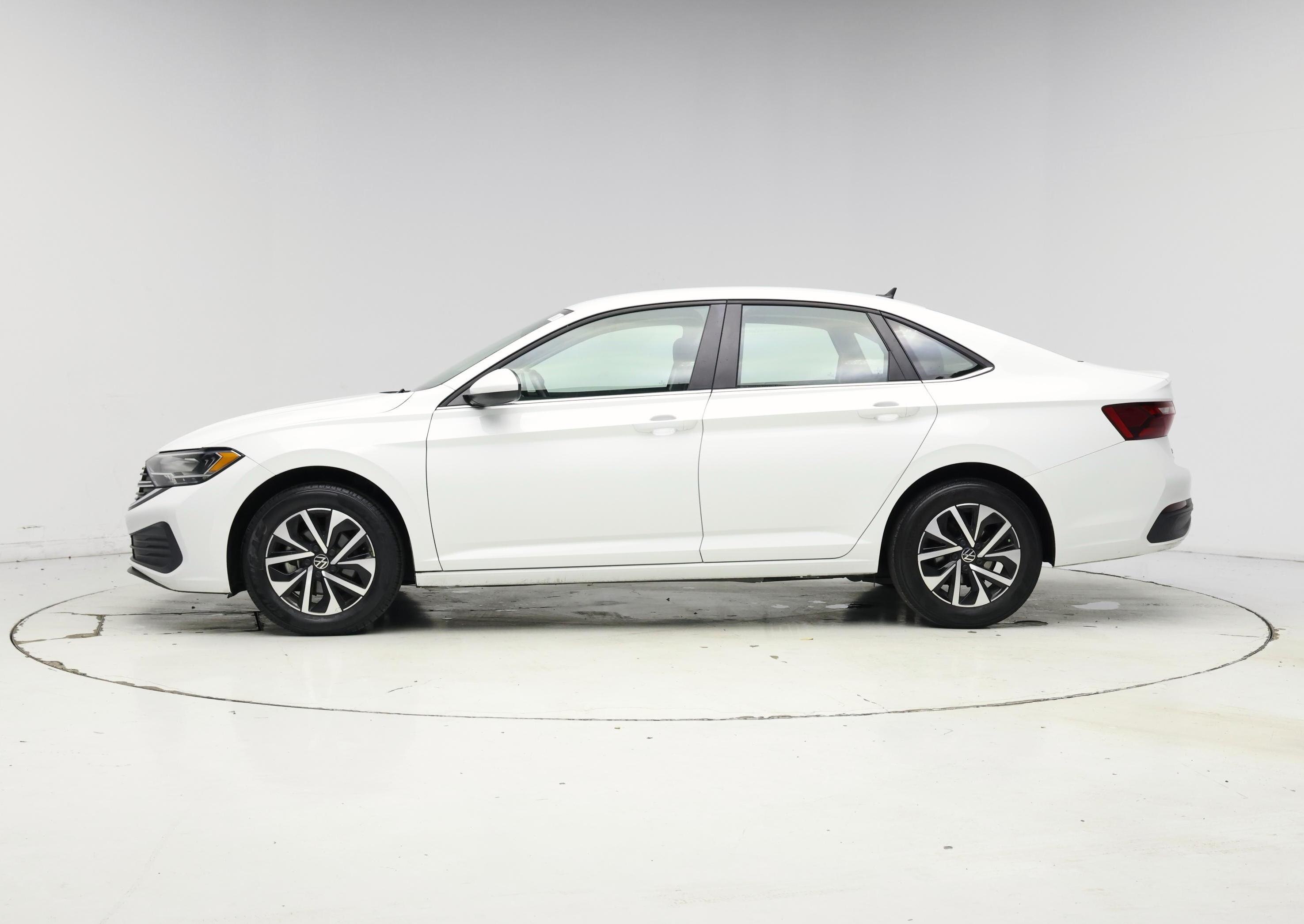 Thumbnail: 2024 Volkswagen Jetta - 3