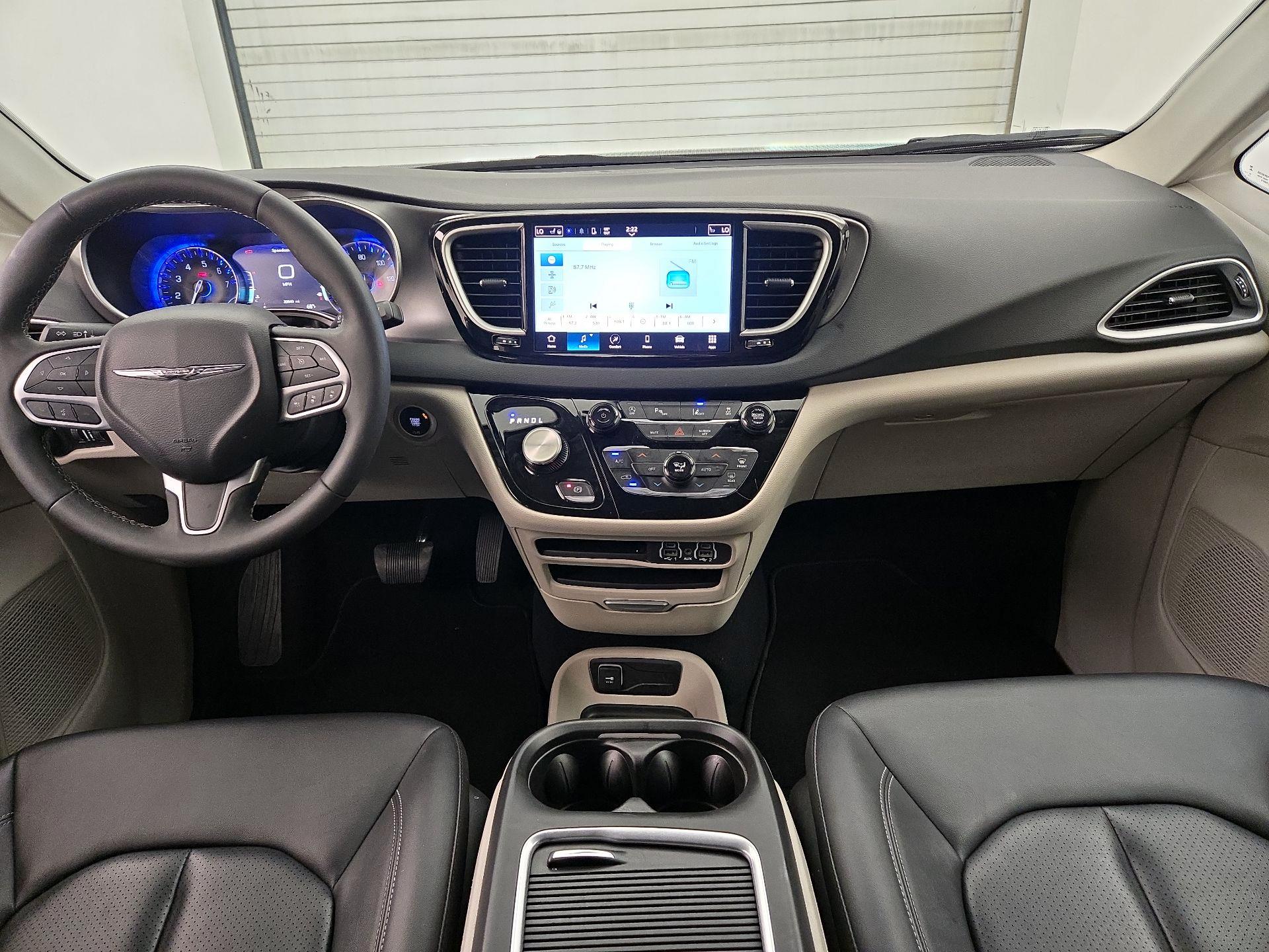 Thumbnail: 2024 Chrysler Pacifica - 9