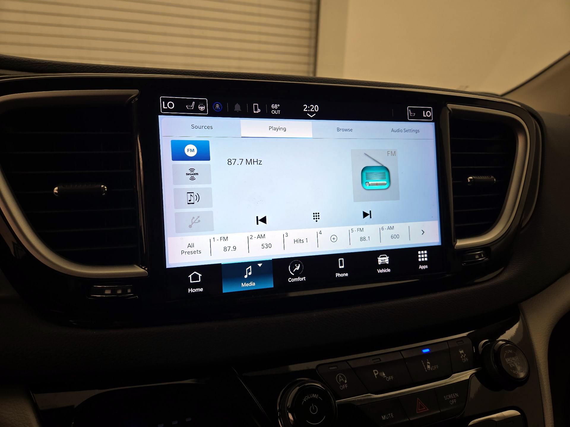 Thumbnail: 2024 Chrysler Pacifica - 15