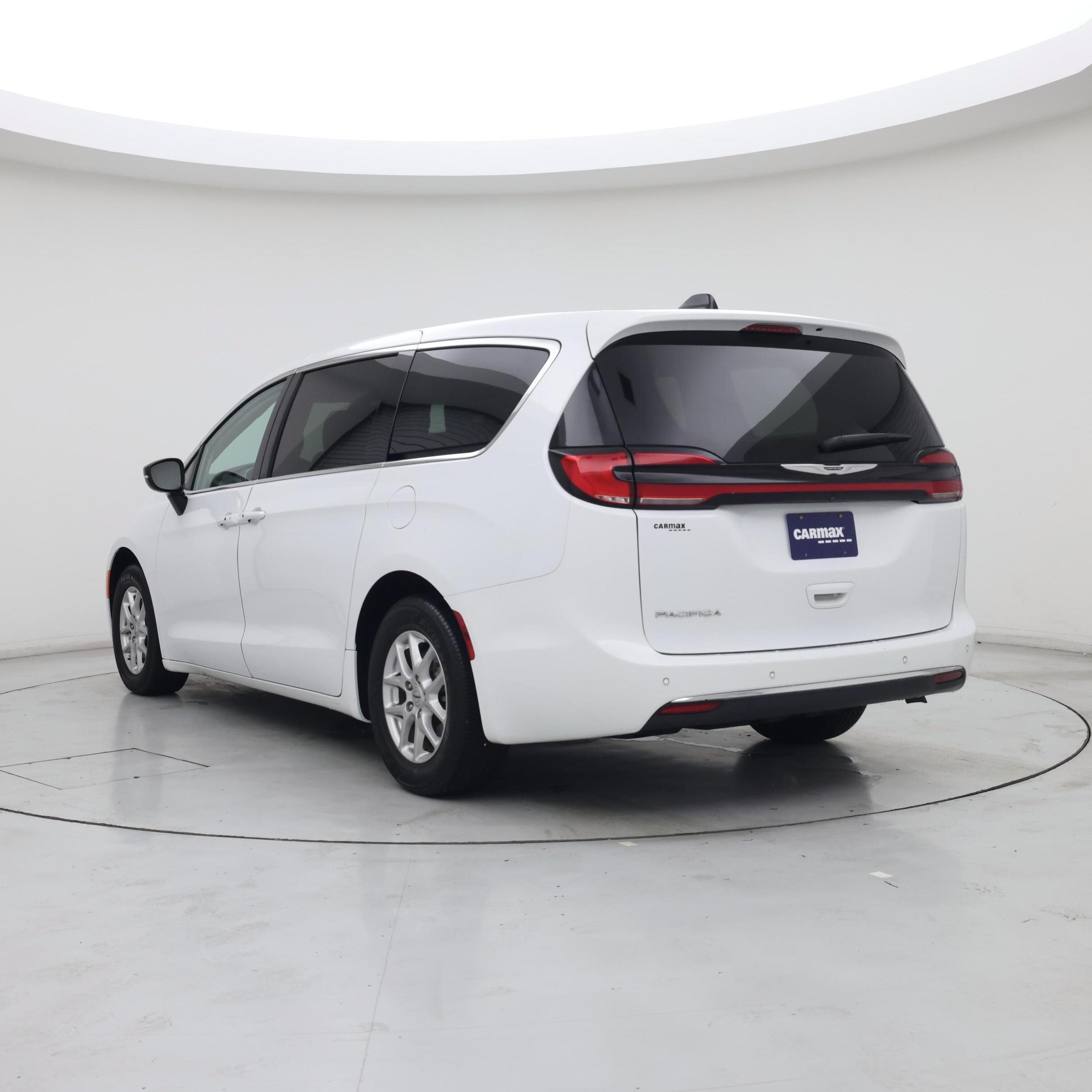 Thumbnail: 2024 Chrysler Pacifica - 2