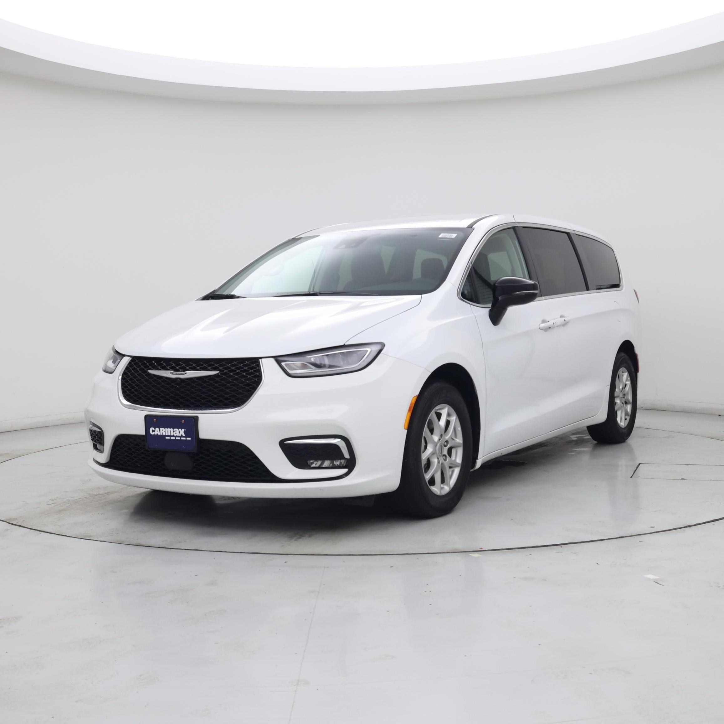 Thumbnail: 2024 Chrysler Pacifica - 4