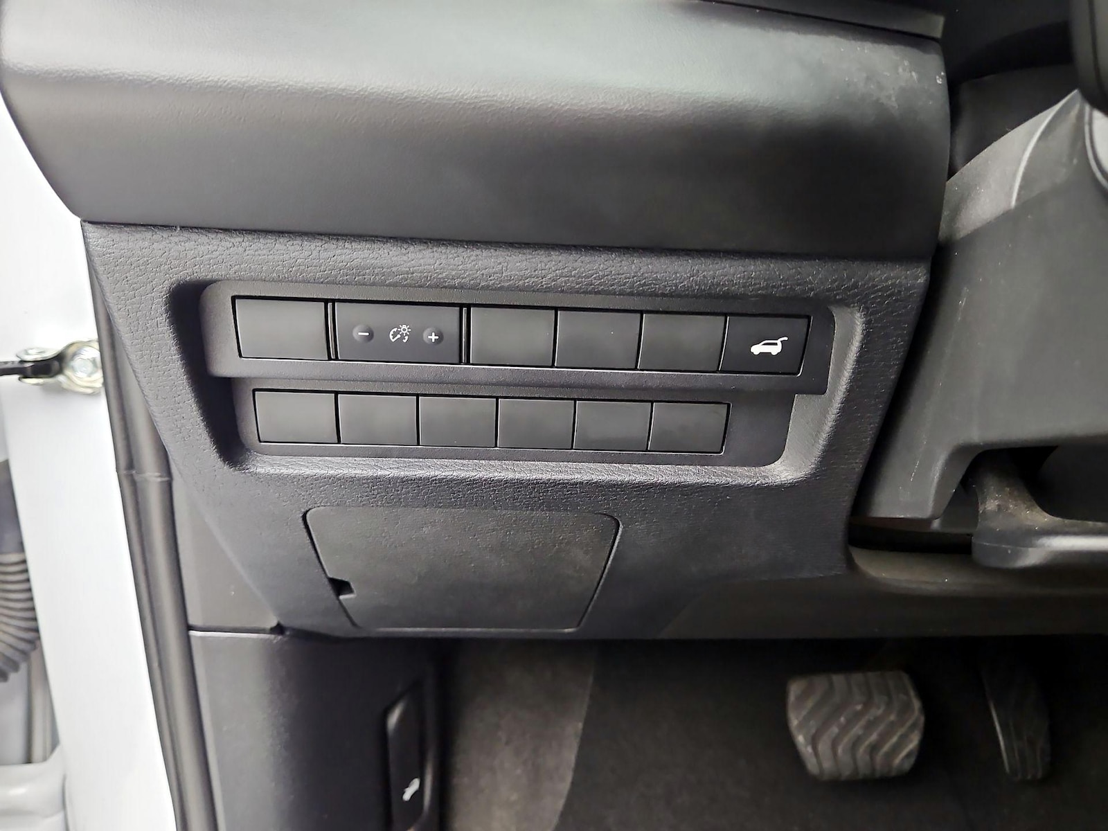 2024 Mitsubishi Outlander SE - Photo 14
