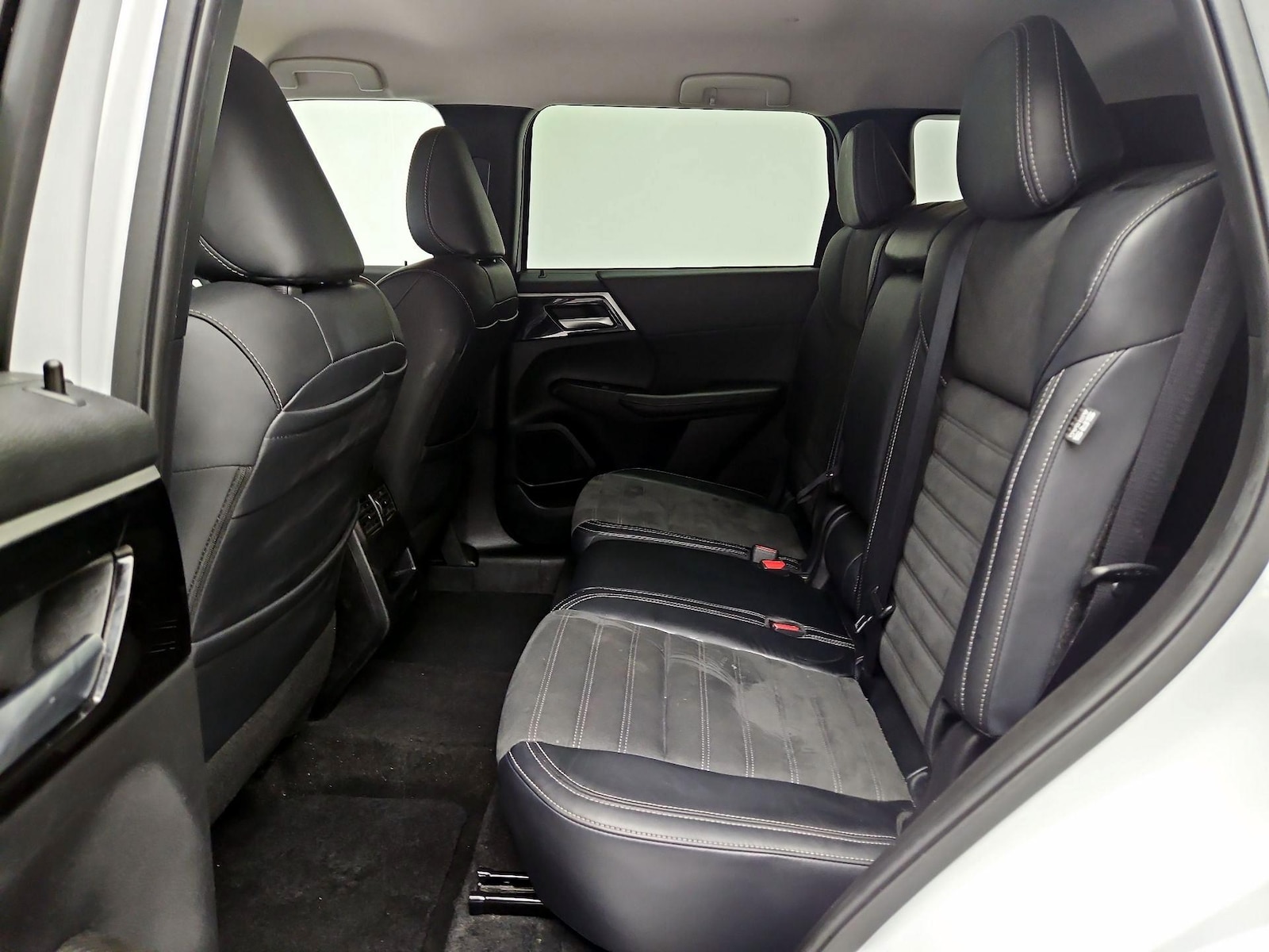 2024 Mitsubishi Outlander SE - Photo 21