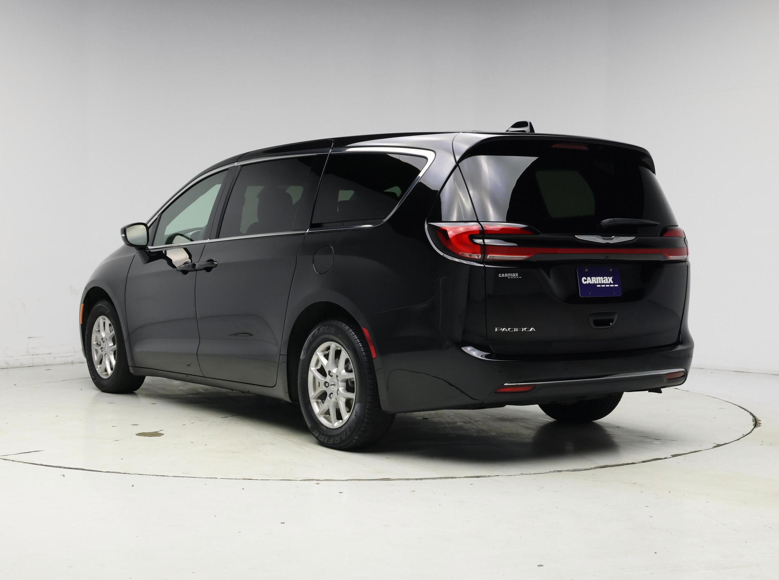 Thumbnail: 2025 Chrysler Pacifica - 2