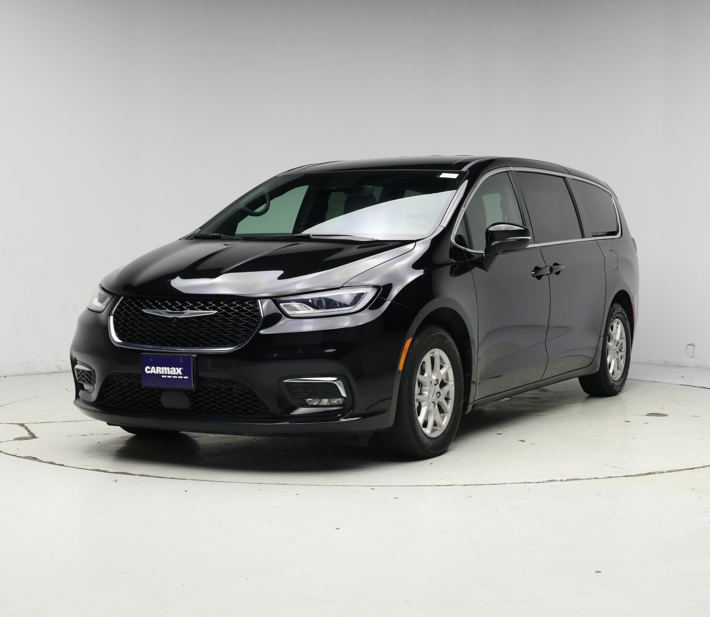 Thumbnail: 2025 Chrysler Pacifica - 4