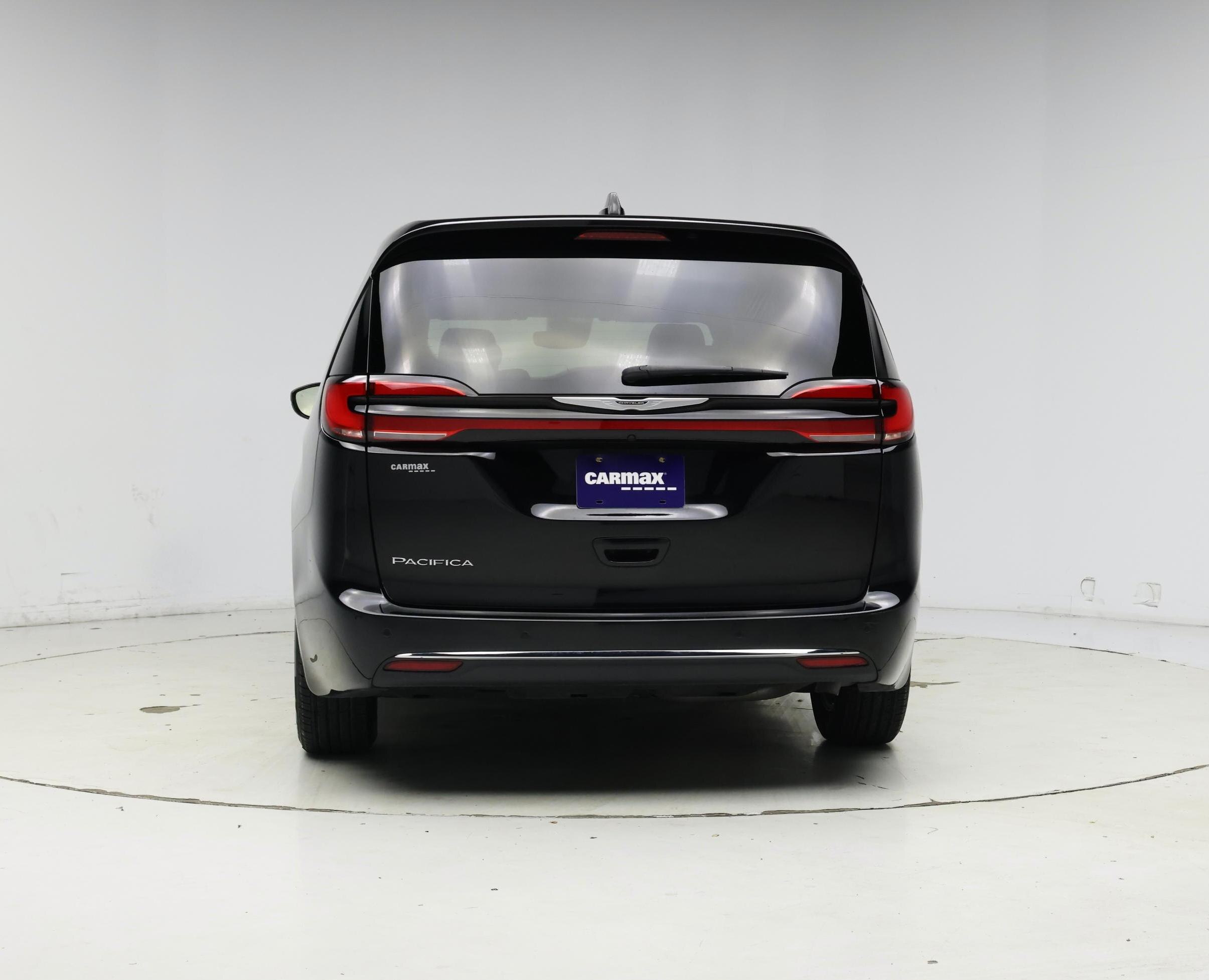 Thumbnail: 2025 Chrysler Pacifica - 6