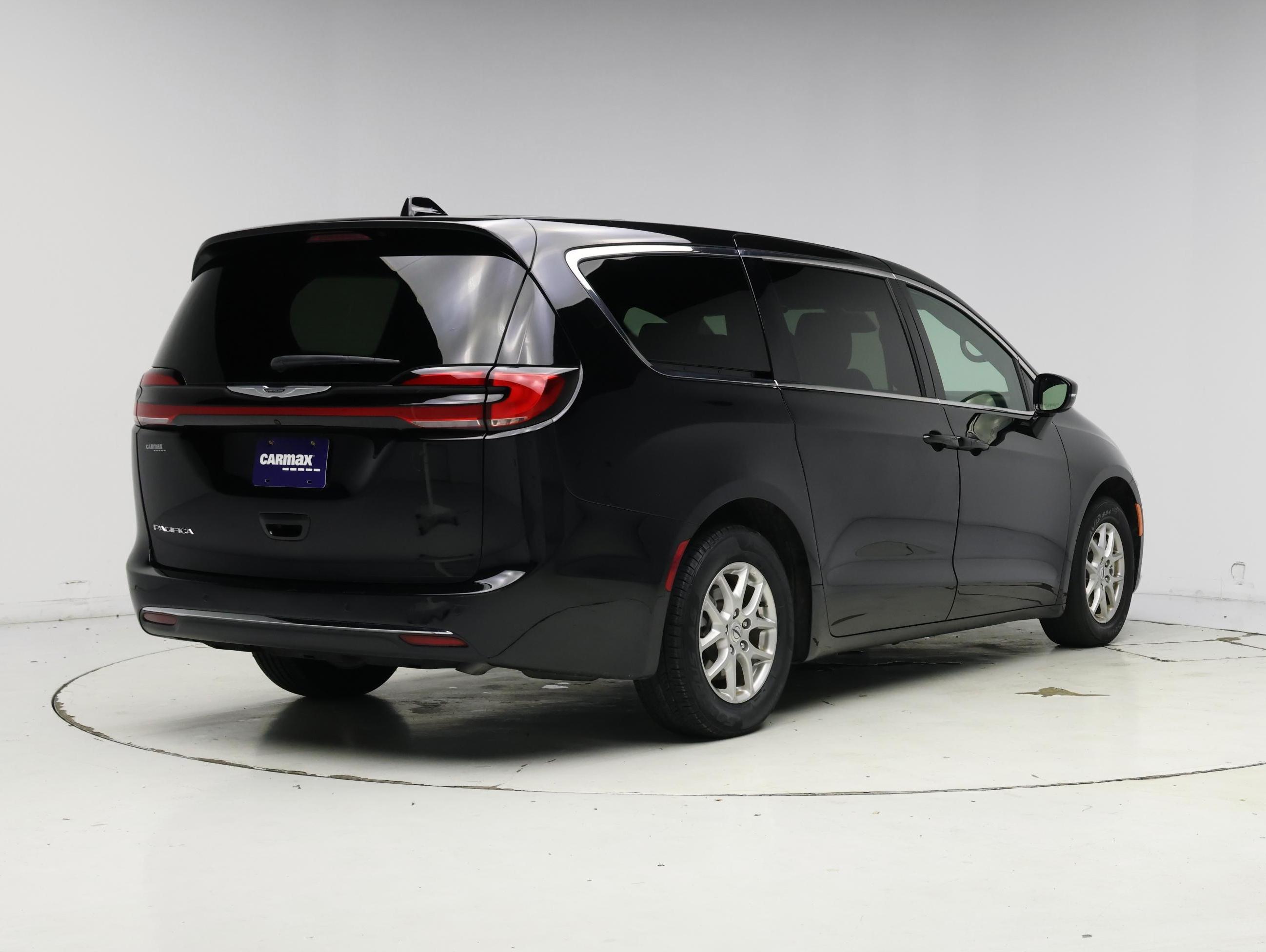 Thumbnail: 2025 Chrysler Pacifica - 8