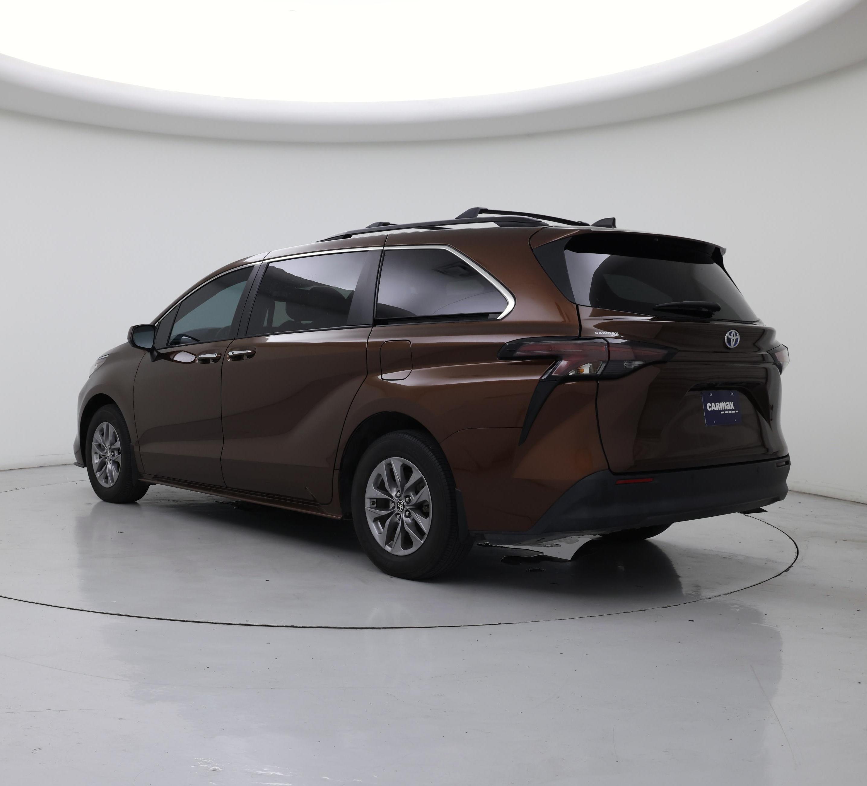 Thumbnail: 2023 Toyota Sienna - 2