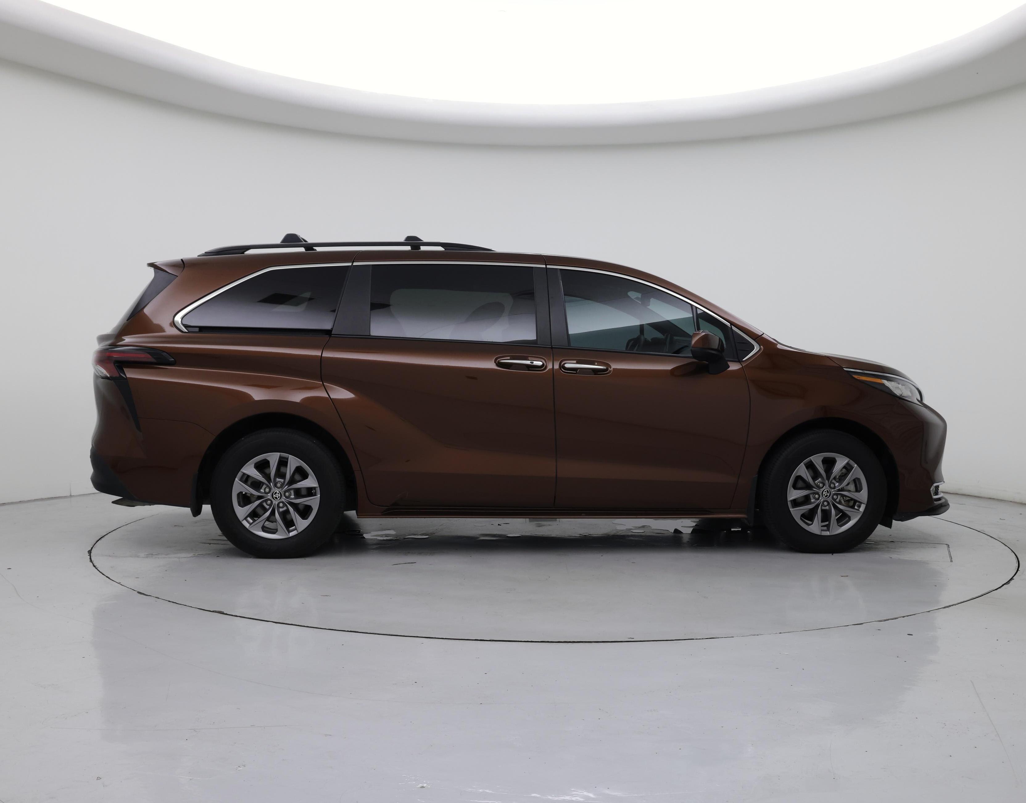 Thumbnail: 2023 Toyota Sienna - 7