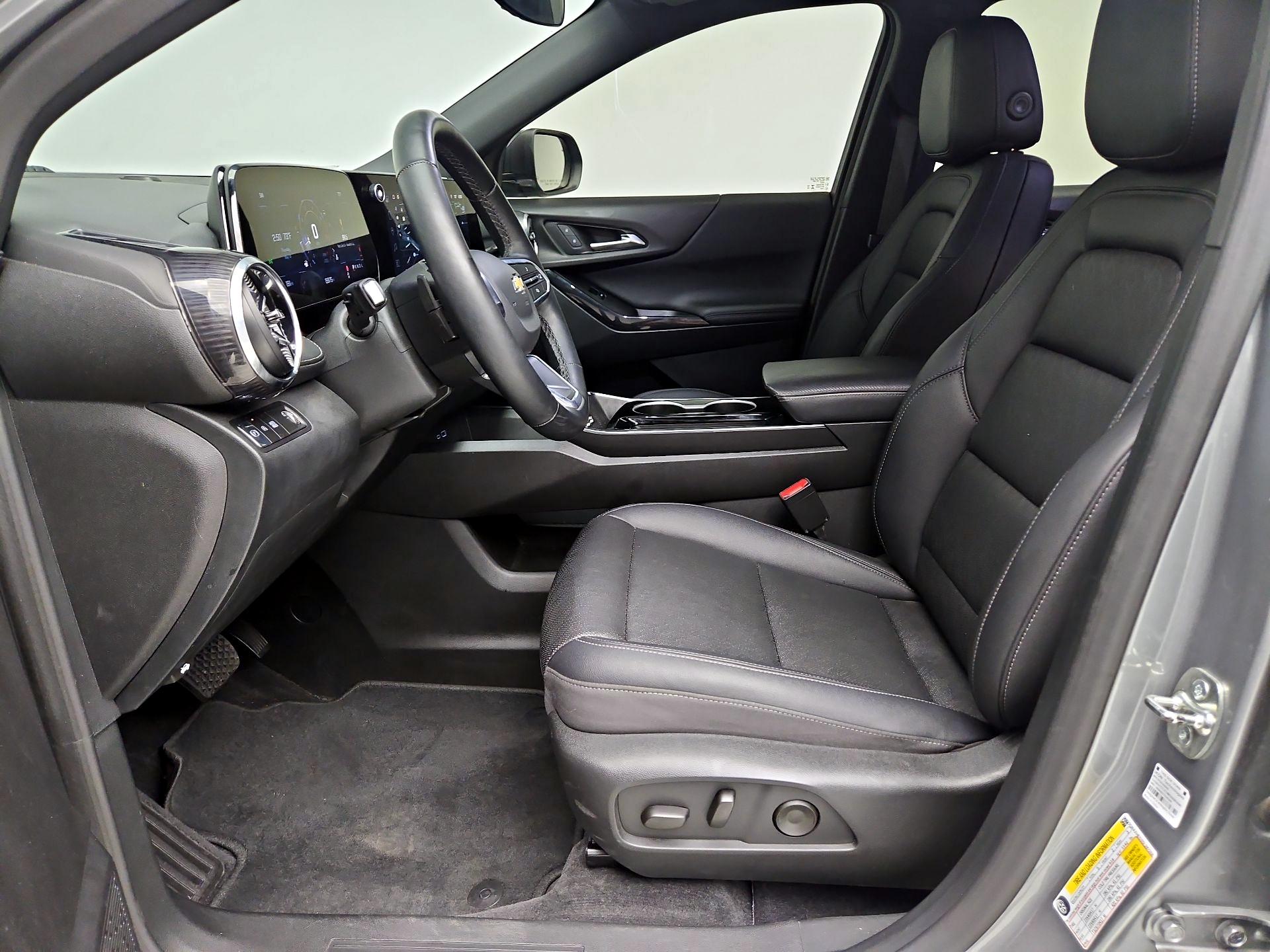 Thumbnail: 2025 Chevrolet Equinox - 11