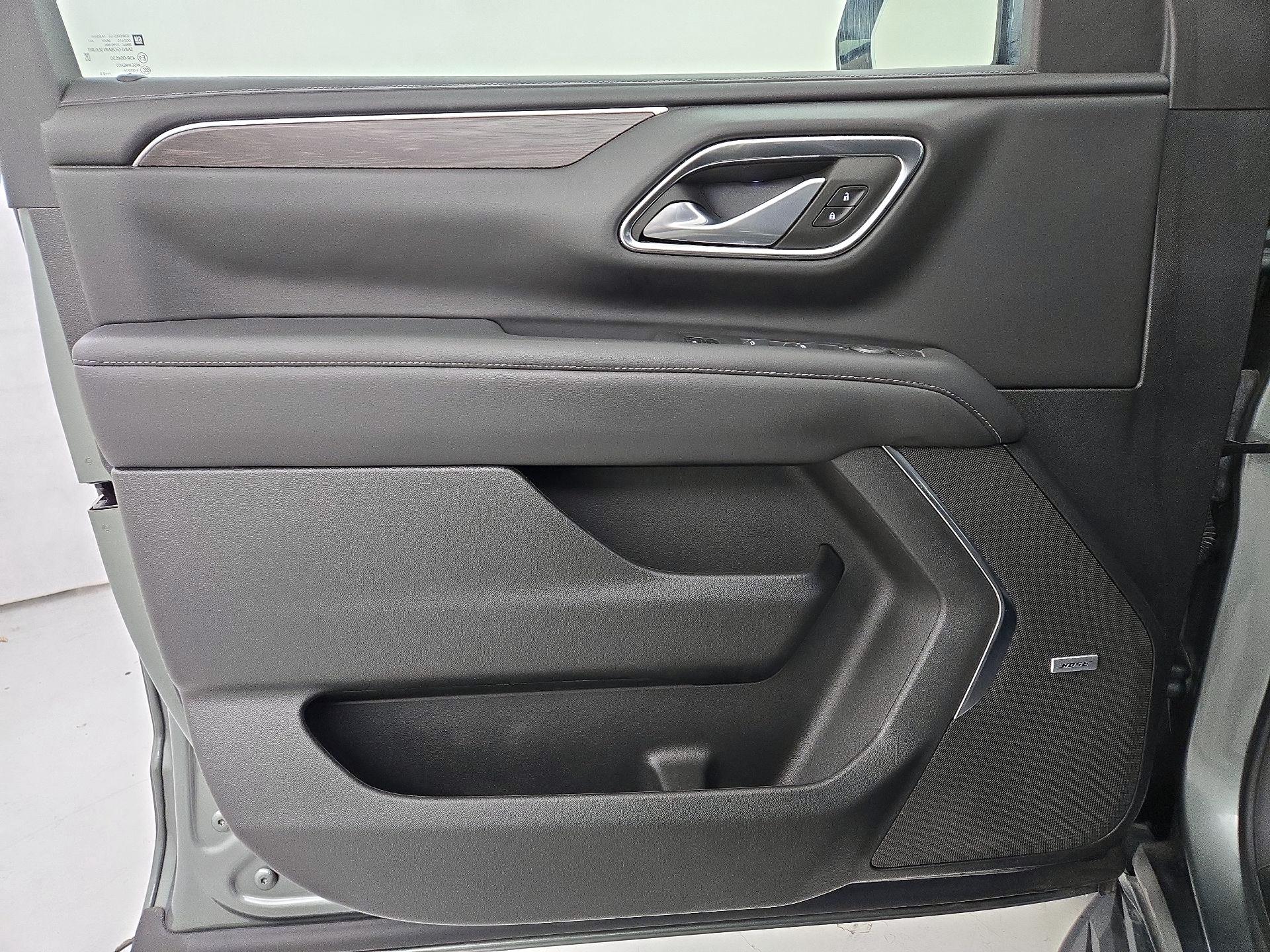 Thumbnail: 2023 Chevrolet Suburban - 12