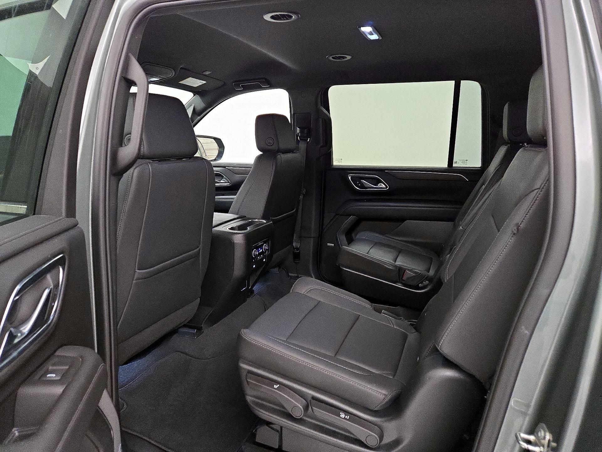 Thumbnail: 2023 Chevrolet Suburban - 19