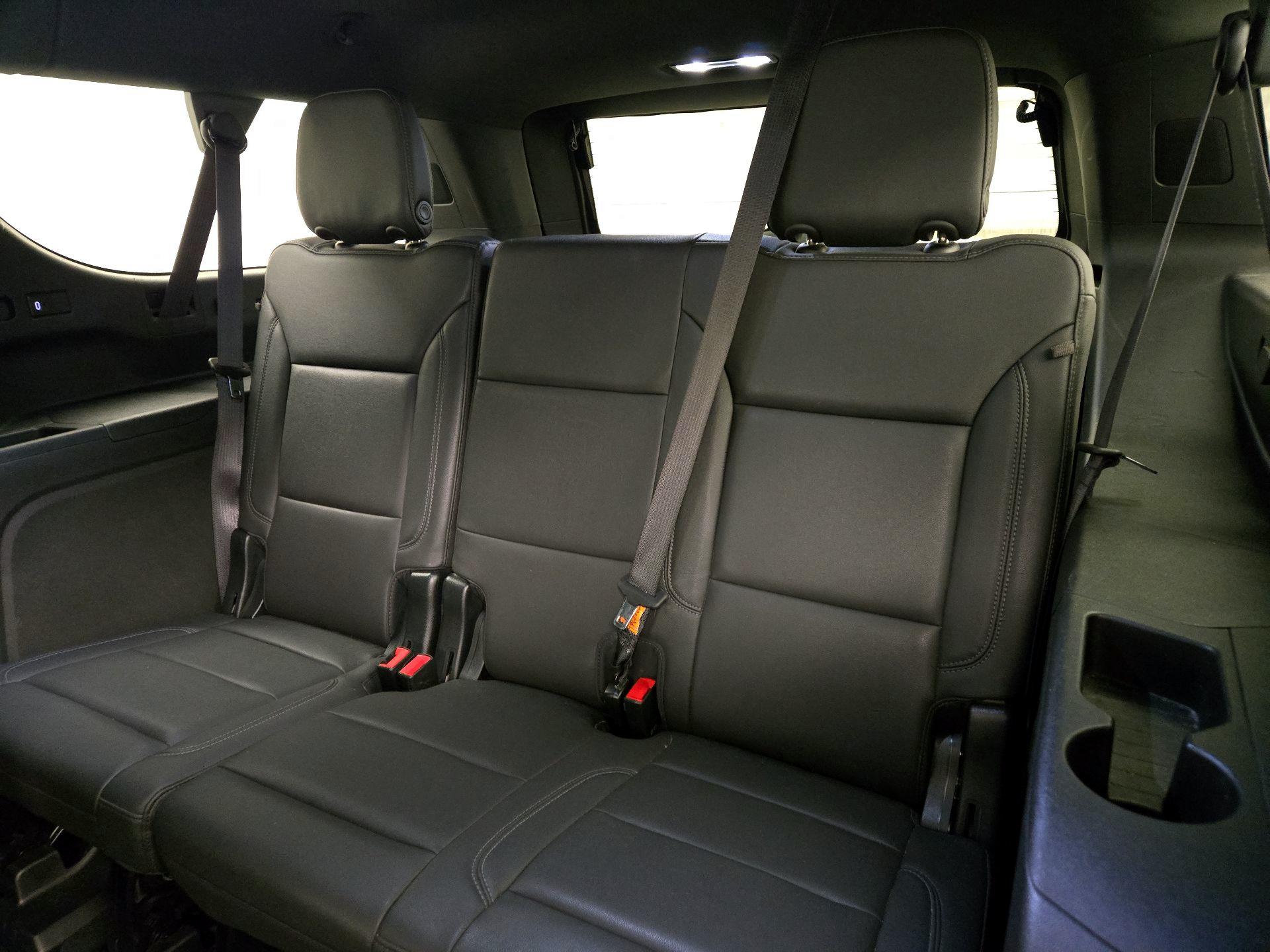 Thumbnail: 2023 Chevrolet Suburban - 20