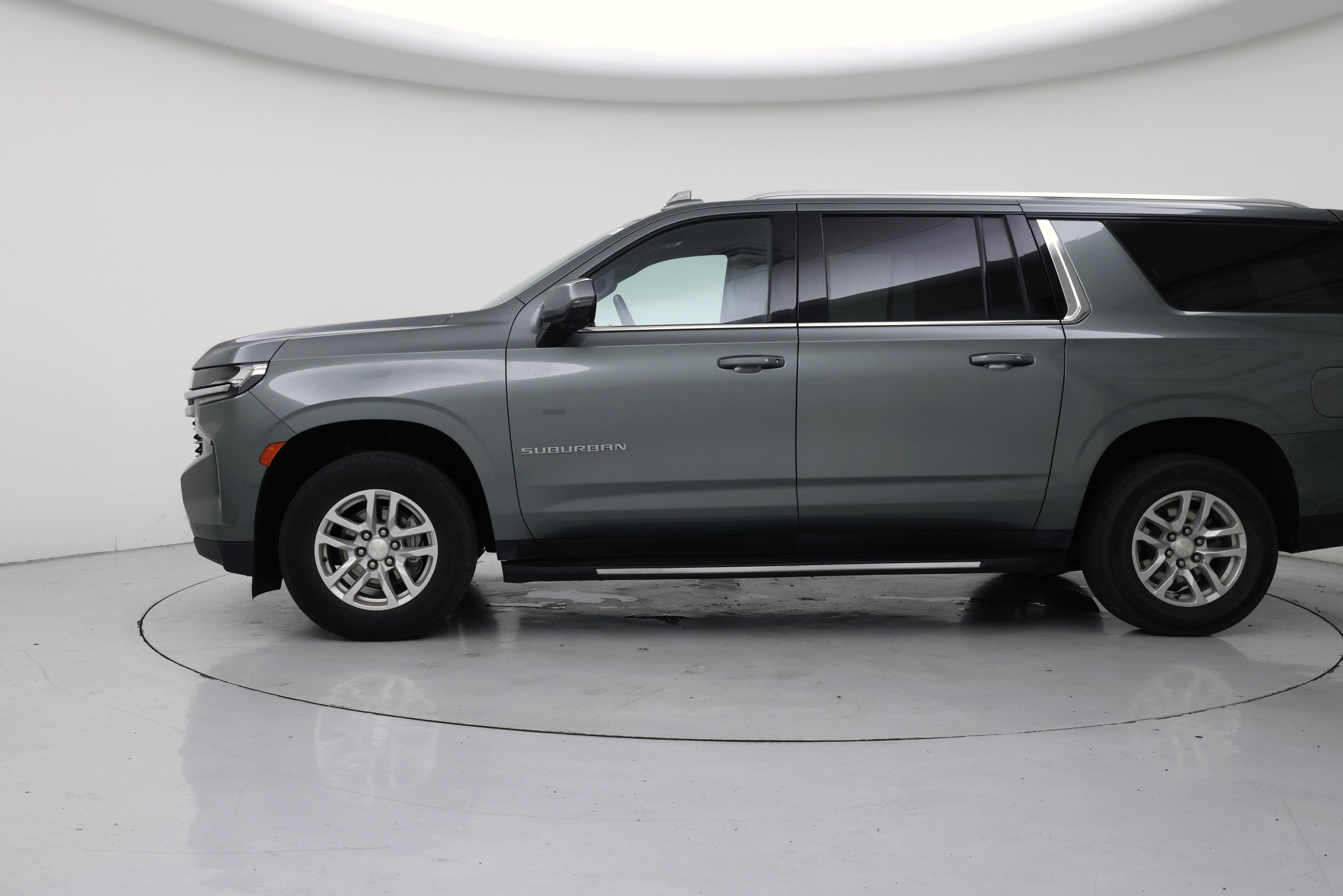 Thumbnail: 2023 Chevrolet Suburban - 3