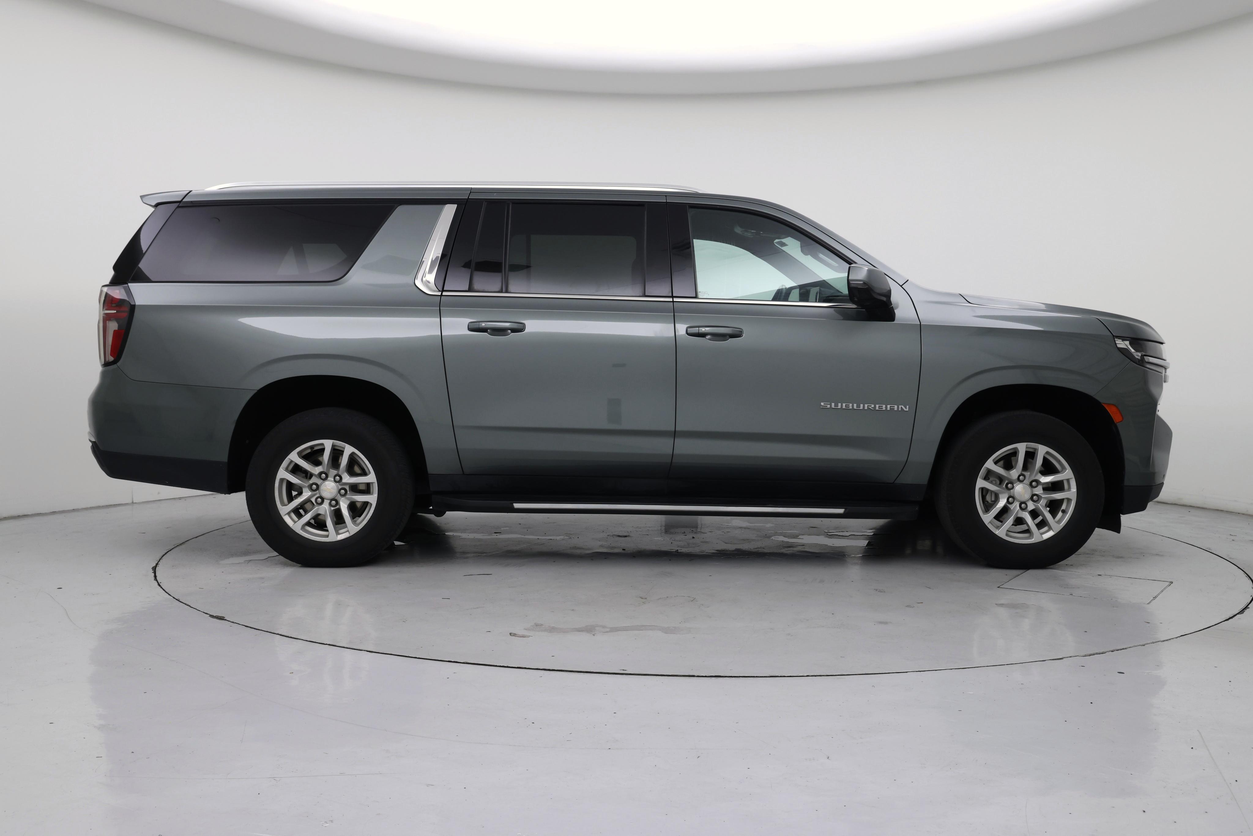 Thumbnail: 2023 Chevrolet Suburban - 7