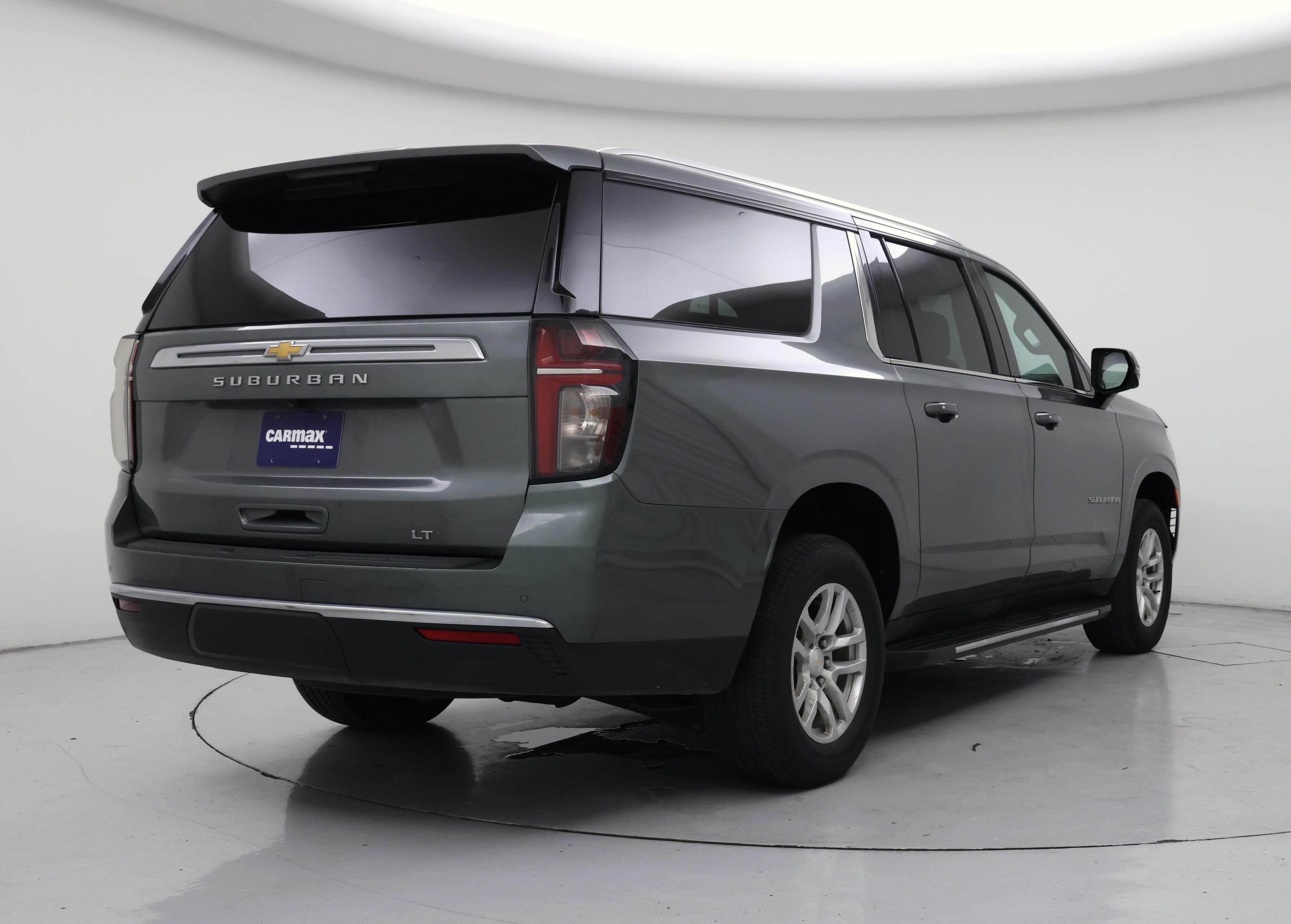 Thumbnail: 2023 Chevrolet Suburban - 8