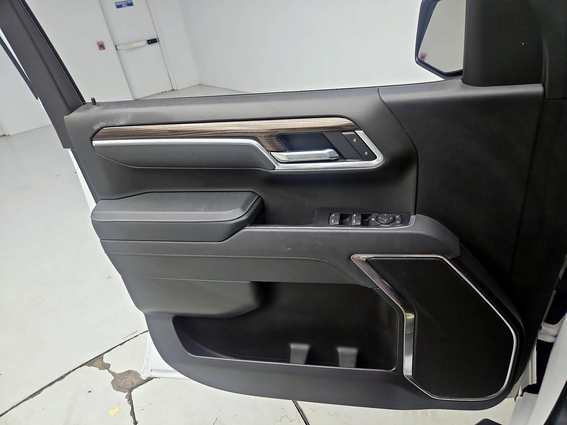 Thumbnail: 2025 Chevrolet Silverado 1500 - 12