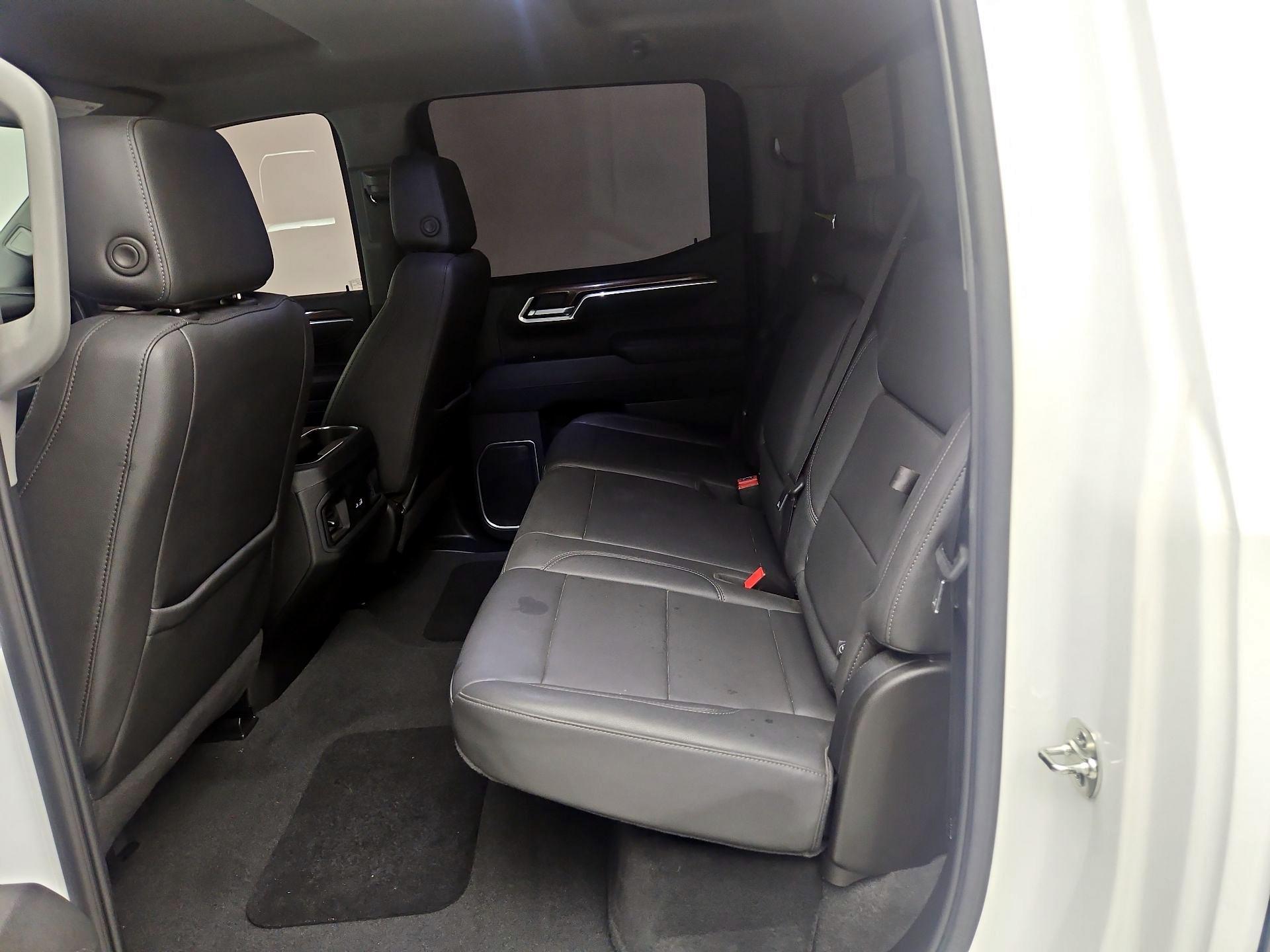 Thumbnail: 2025 Chevrolet Silverado 1500 - 19