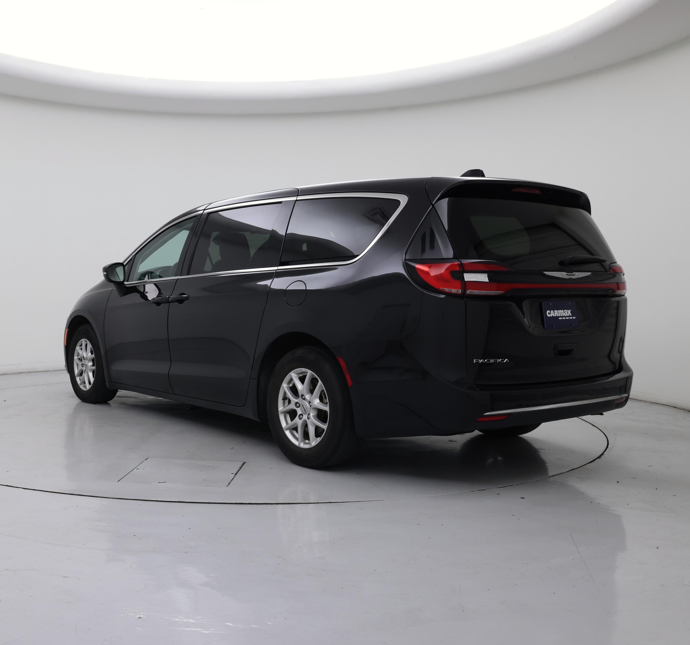 Thumbnail: 2023 Chrysler Pacifica - 2