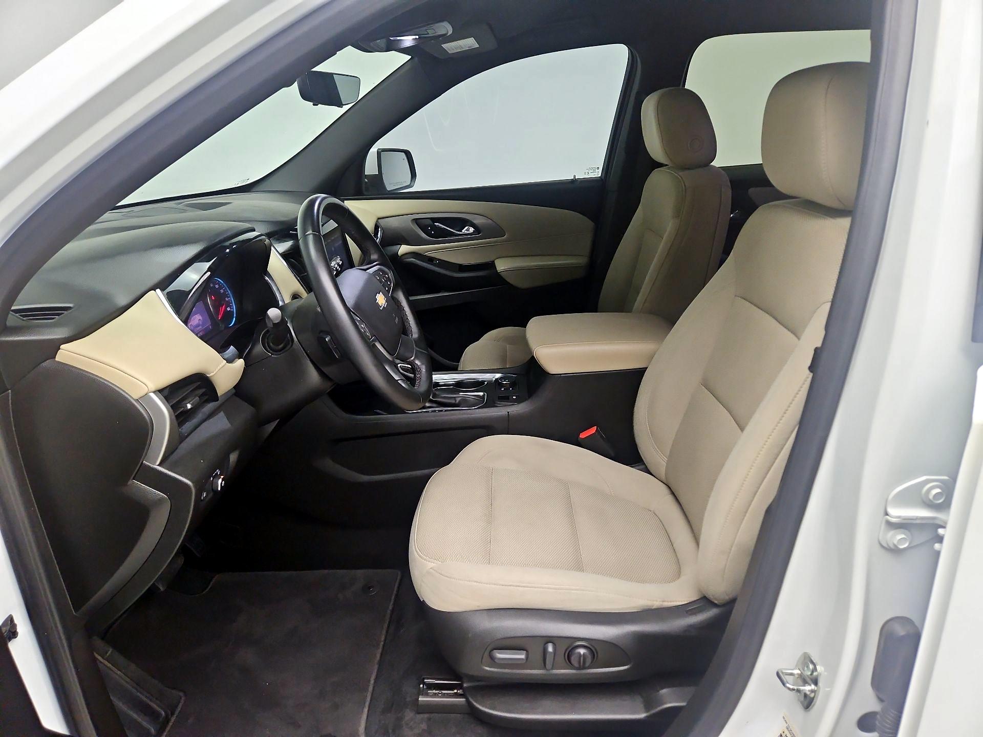 Thumbnail: 2023 Chevrolet Traverse - 11