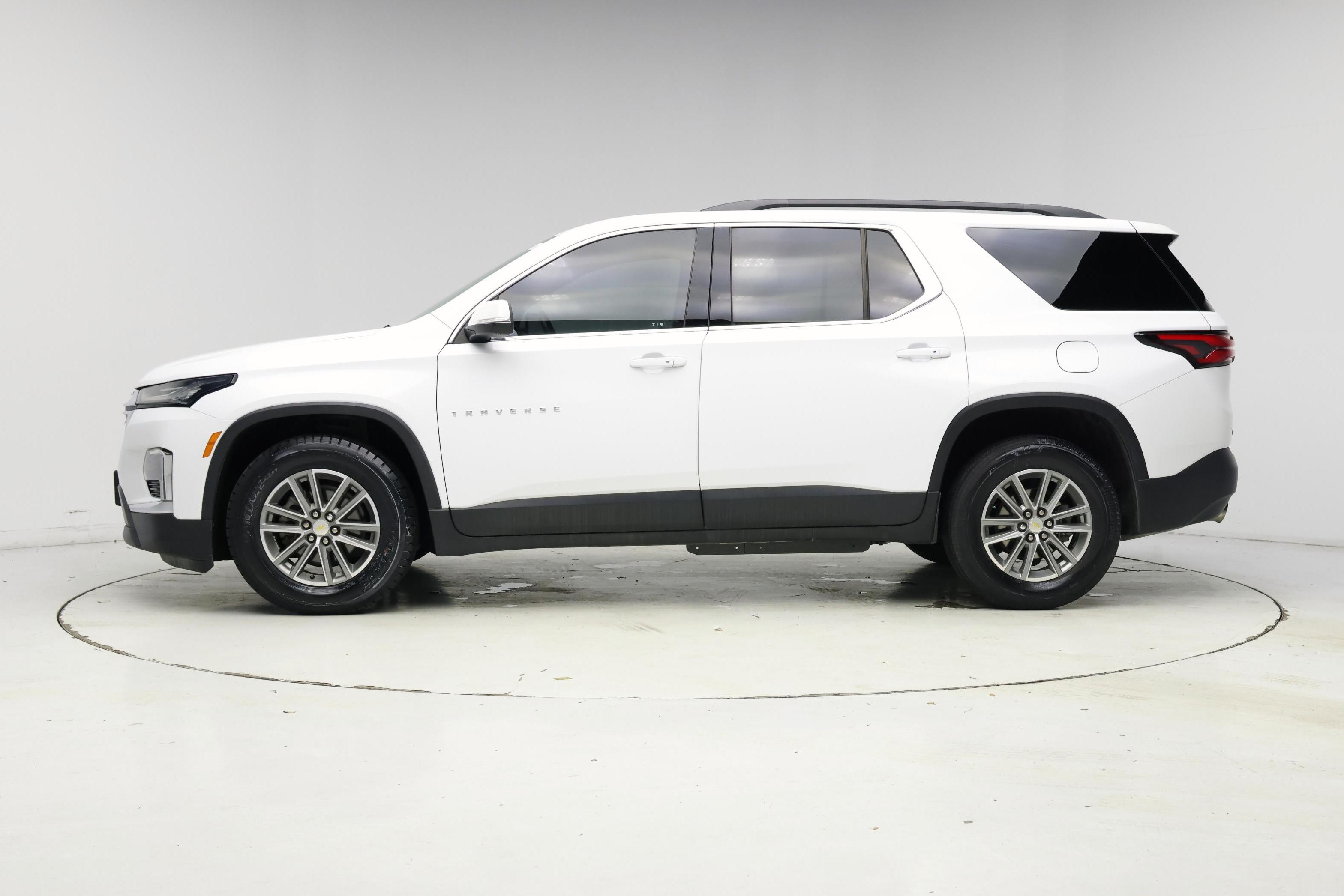 Thumbnail: 2023 Chevrolet Traverse - 3
