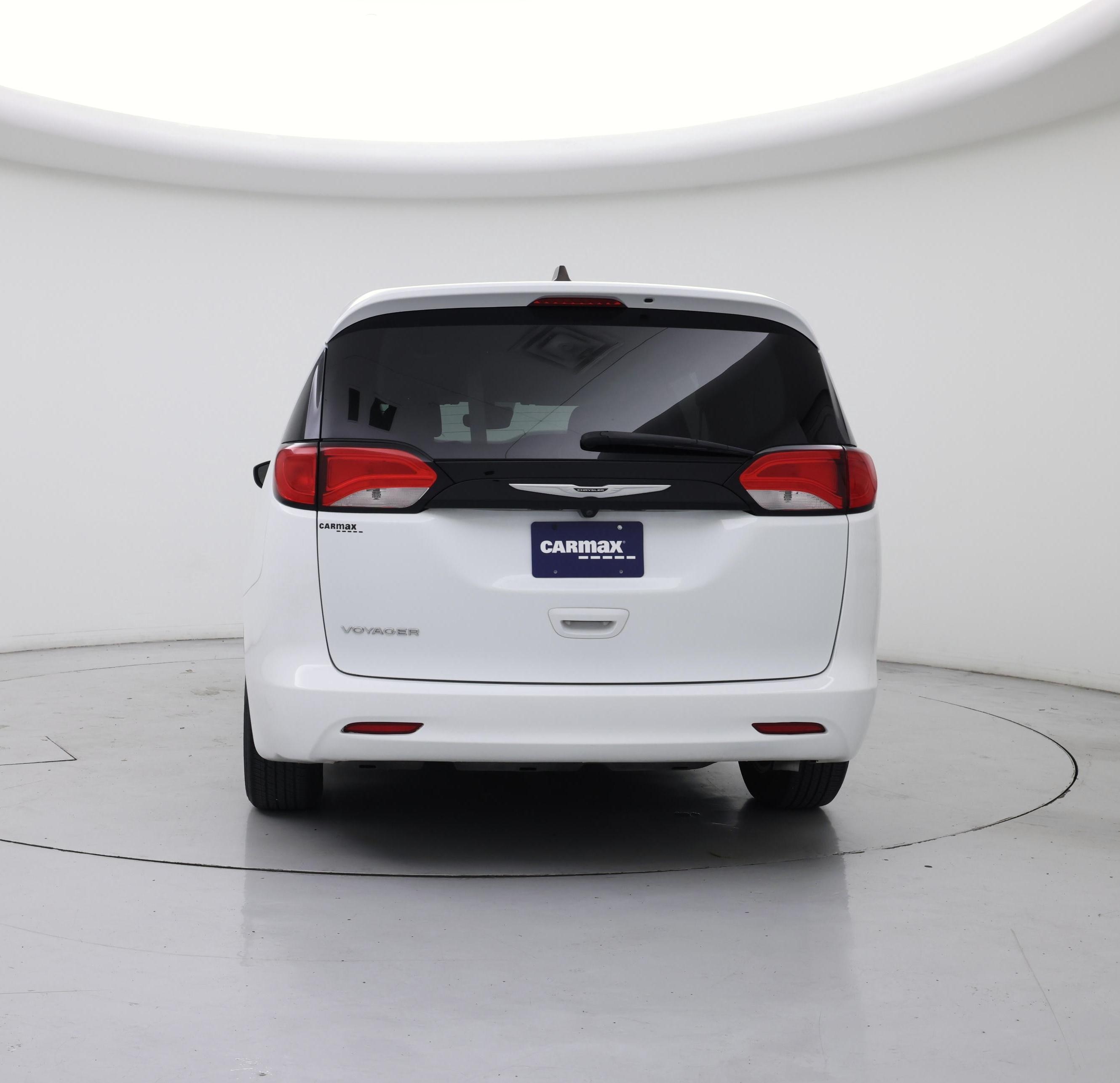 Thumbnail: 2023 Chrysler Voyager - 6