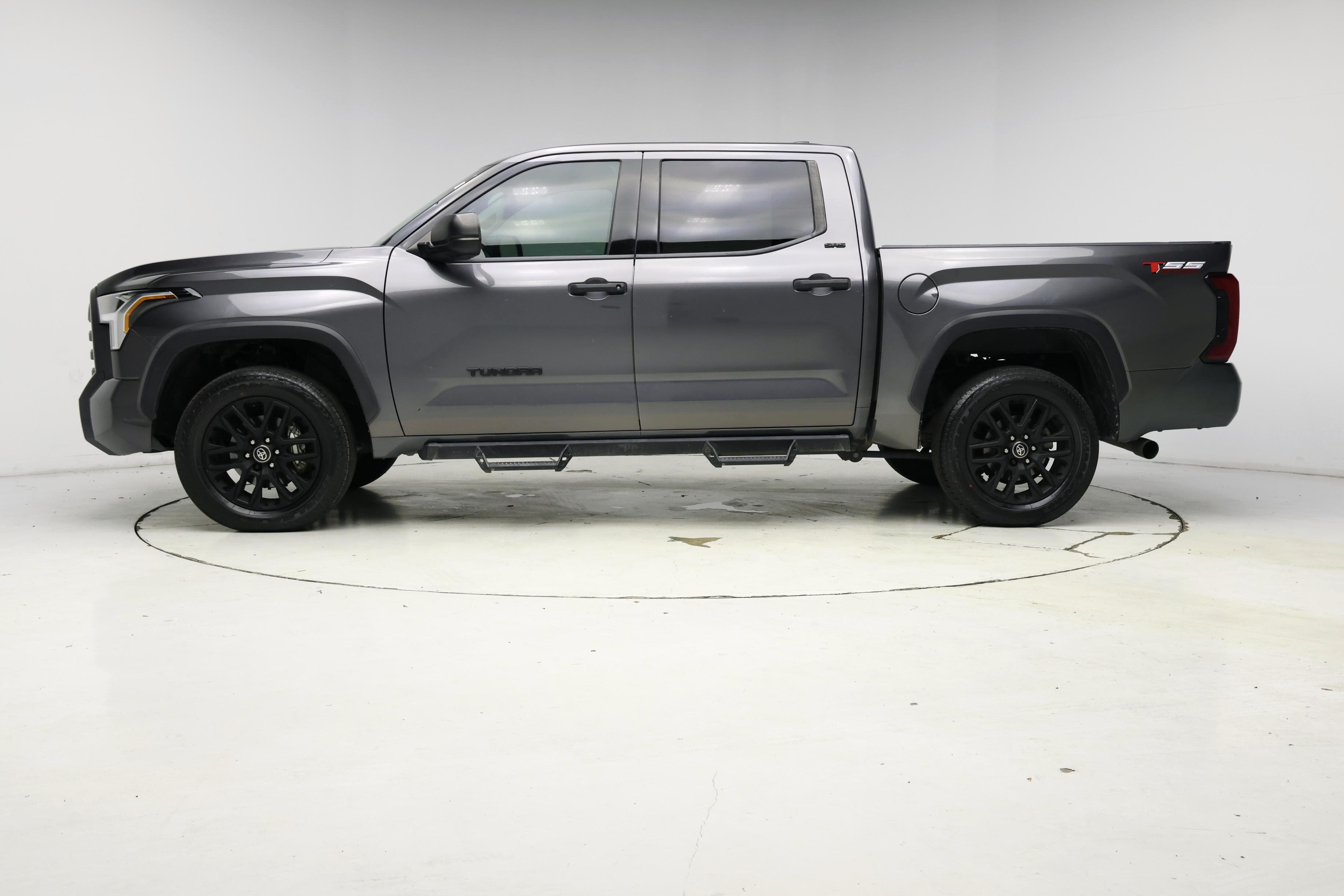Thumbnail: 2022 Toyota Tundra - 3