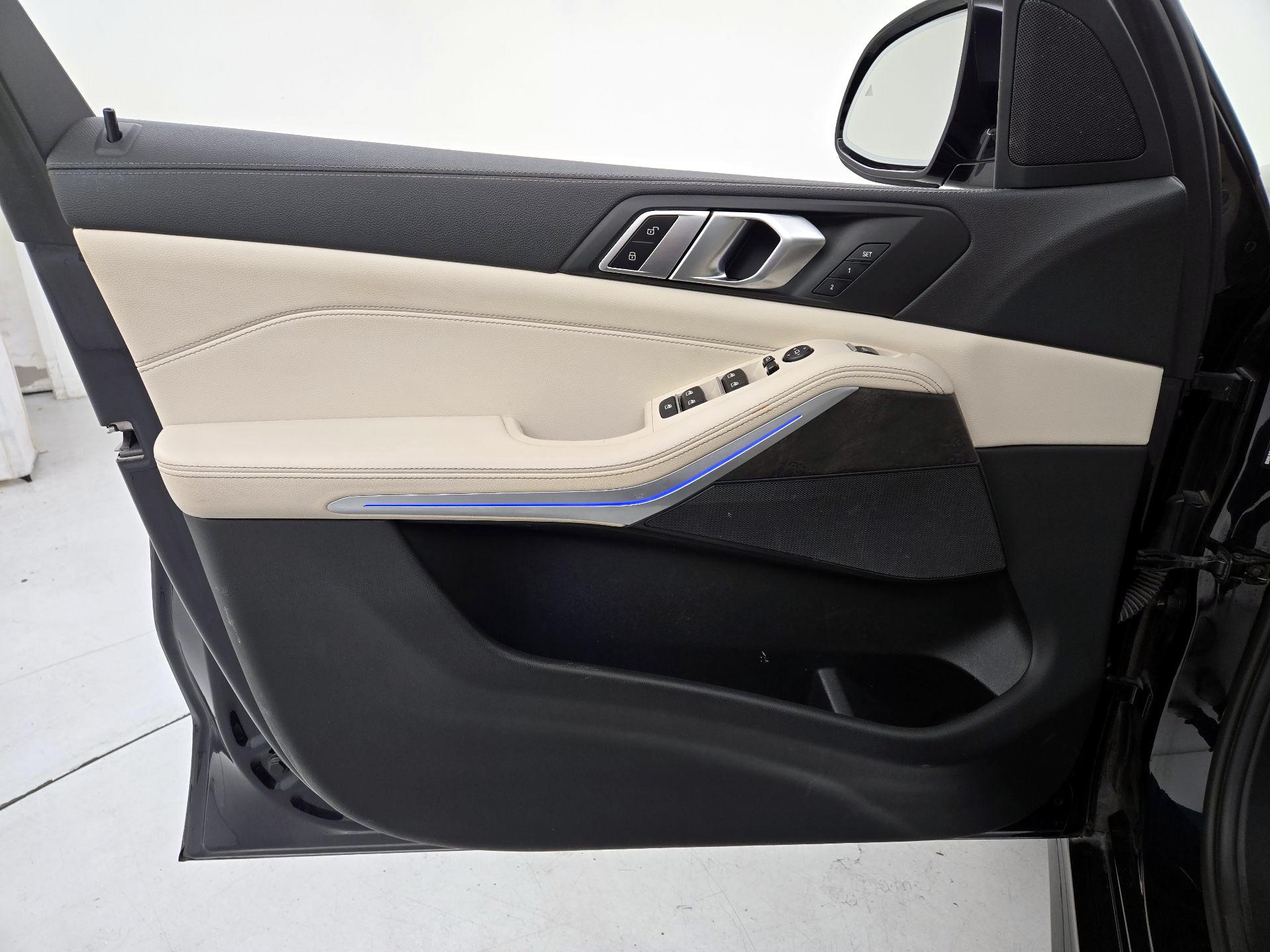 Thumbnail: 2022 BMW X5 - 12