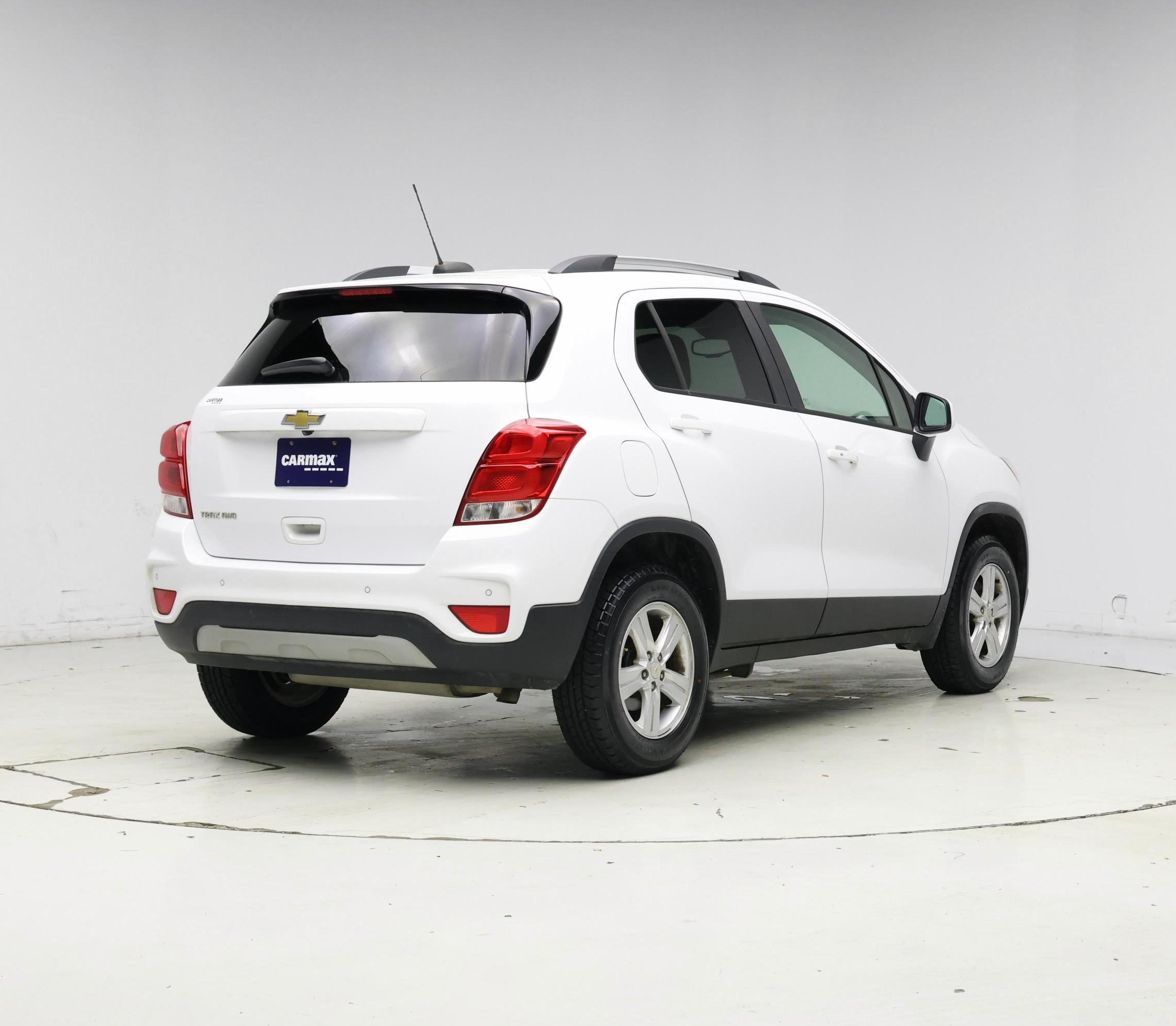 Thumbnail: 2022 Chevrolet Trax - 8