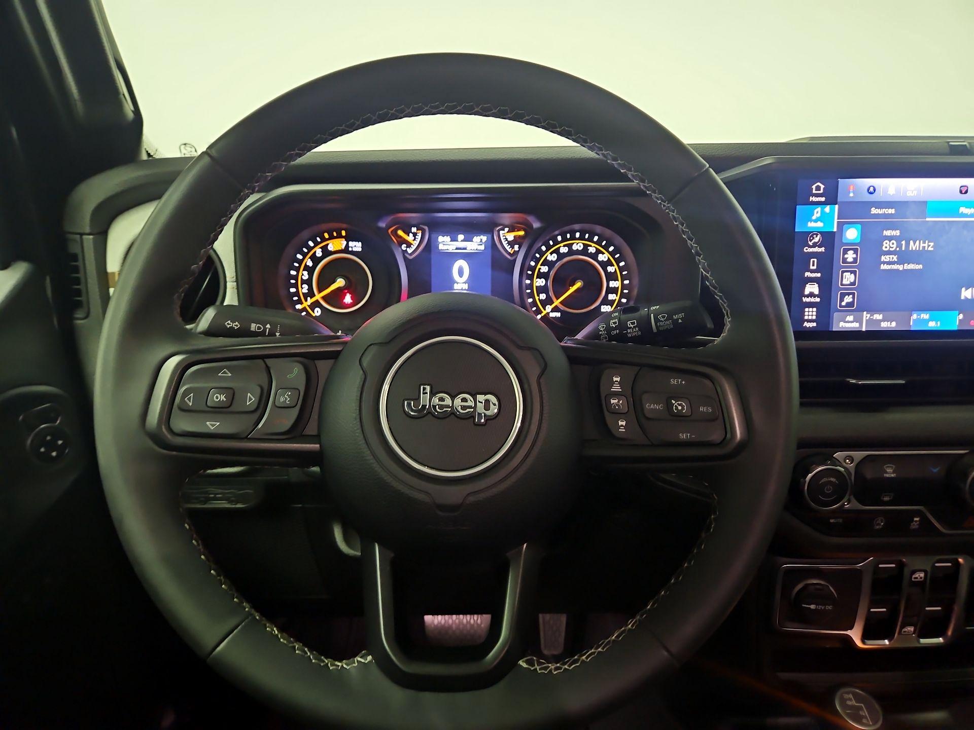 Thumbnail: 2025 Jeep Wrangler - 10