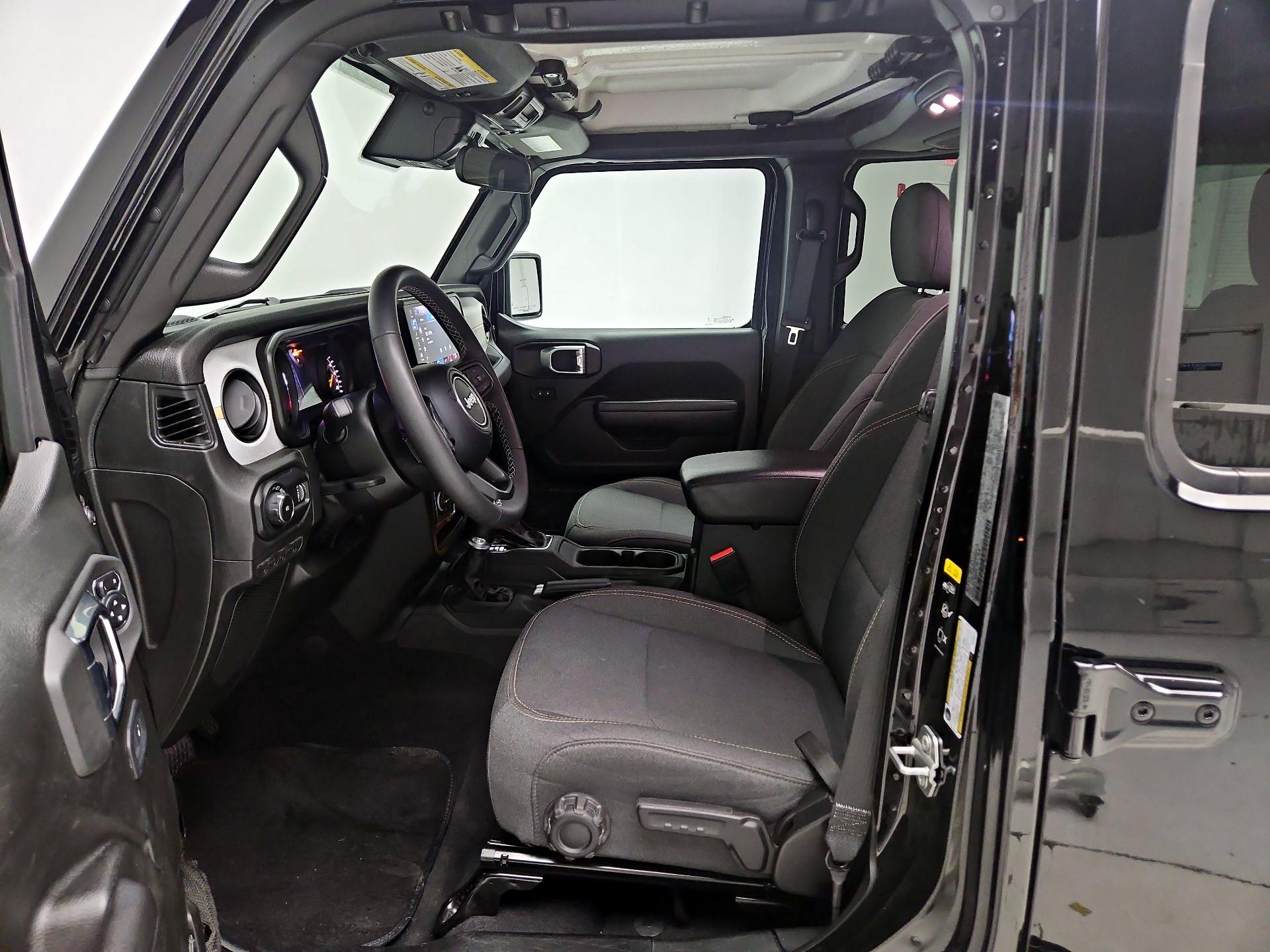 Thumbnail: 2025 Jeep Wrangler - 11