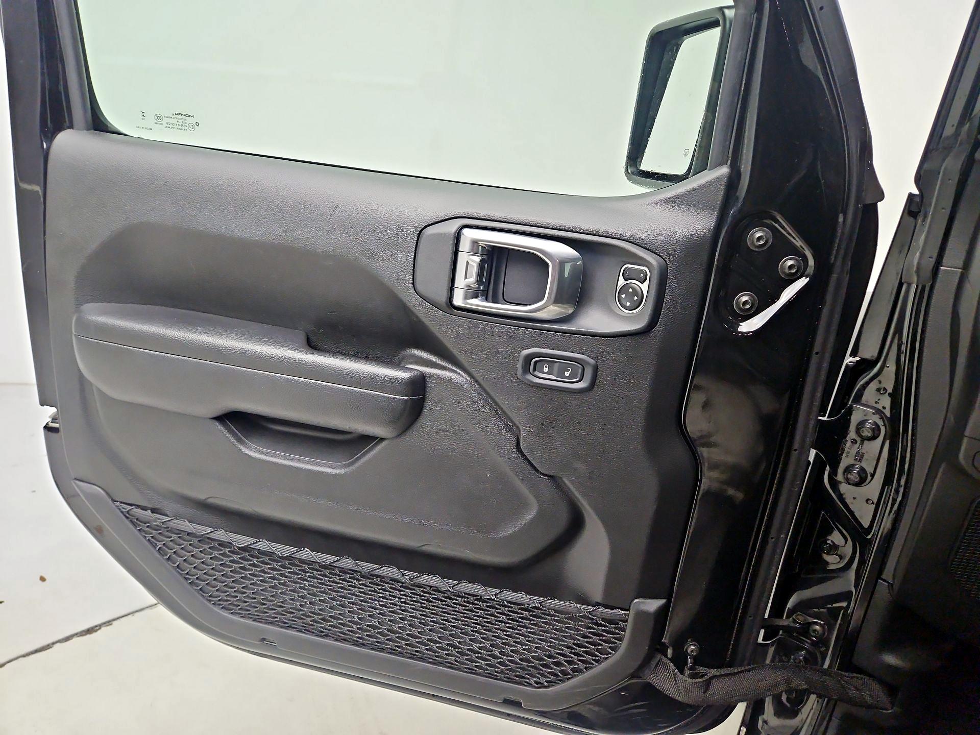Thumbnail: 2025 Jeep Wrangler - 12