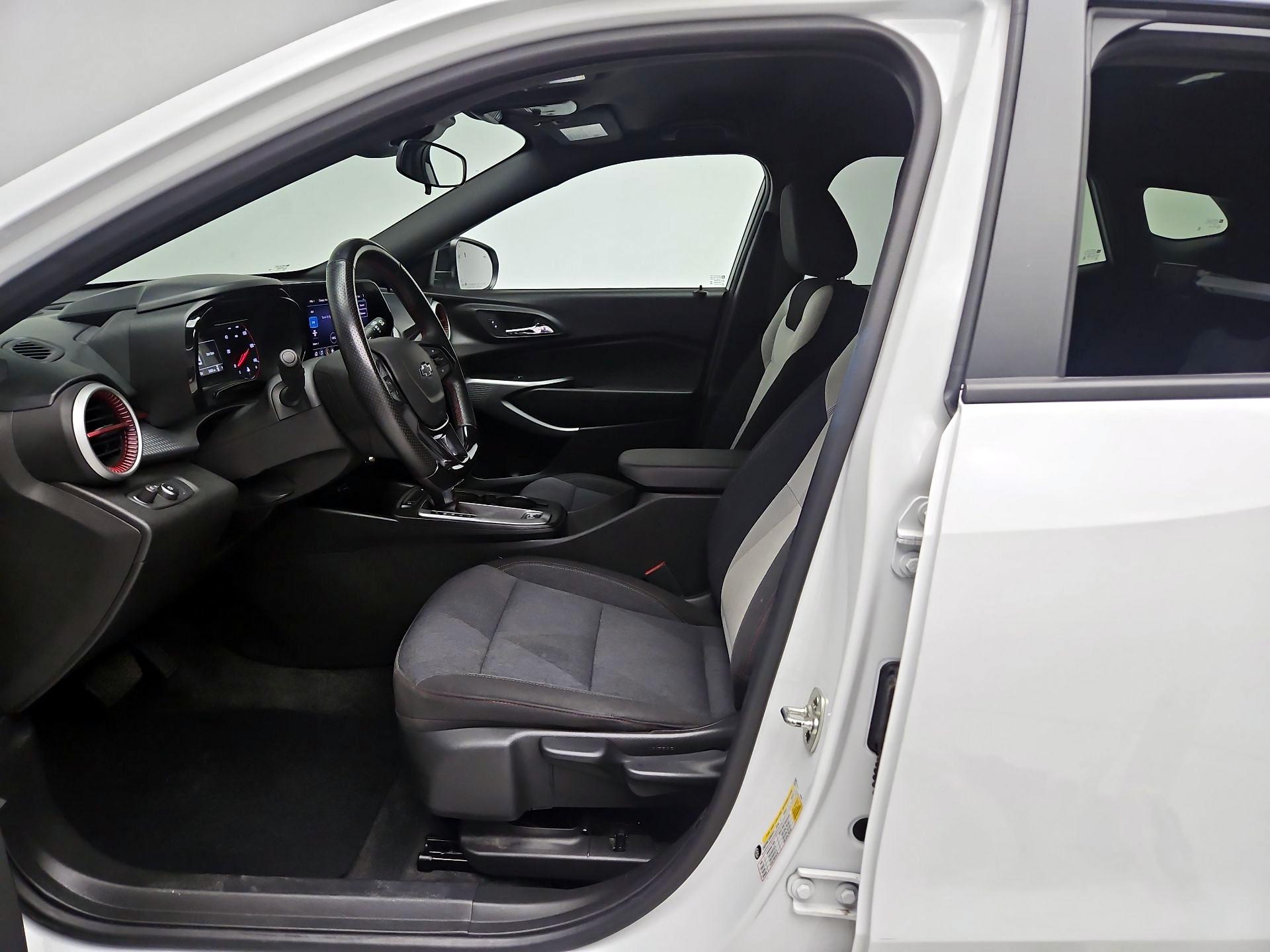 Thumbnail: 2024 Chevrolet Trax - 11