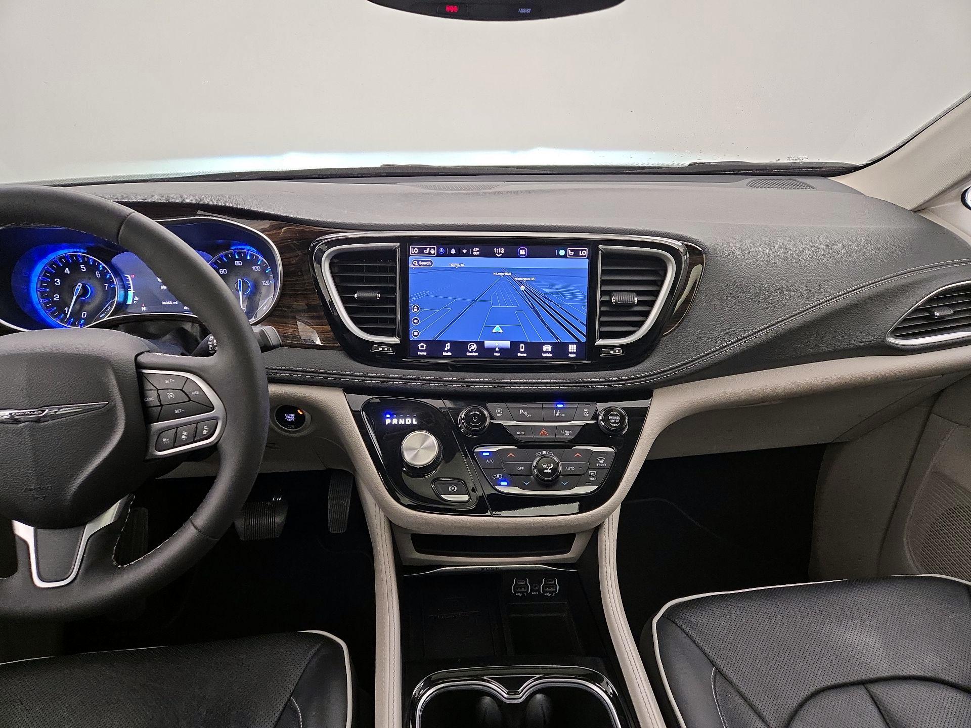 Thumbnail: 2023 Chrysler Pacifica - 9
