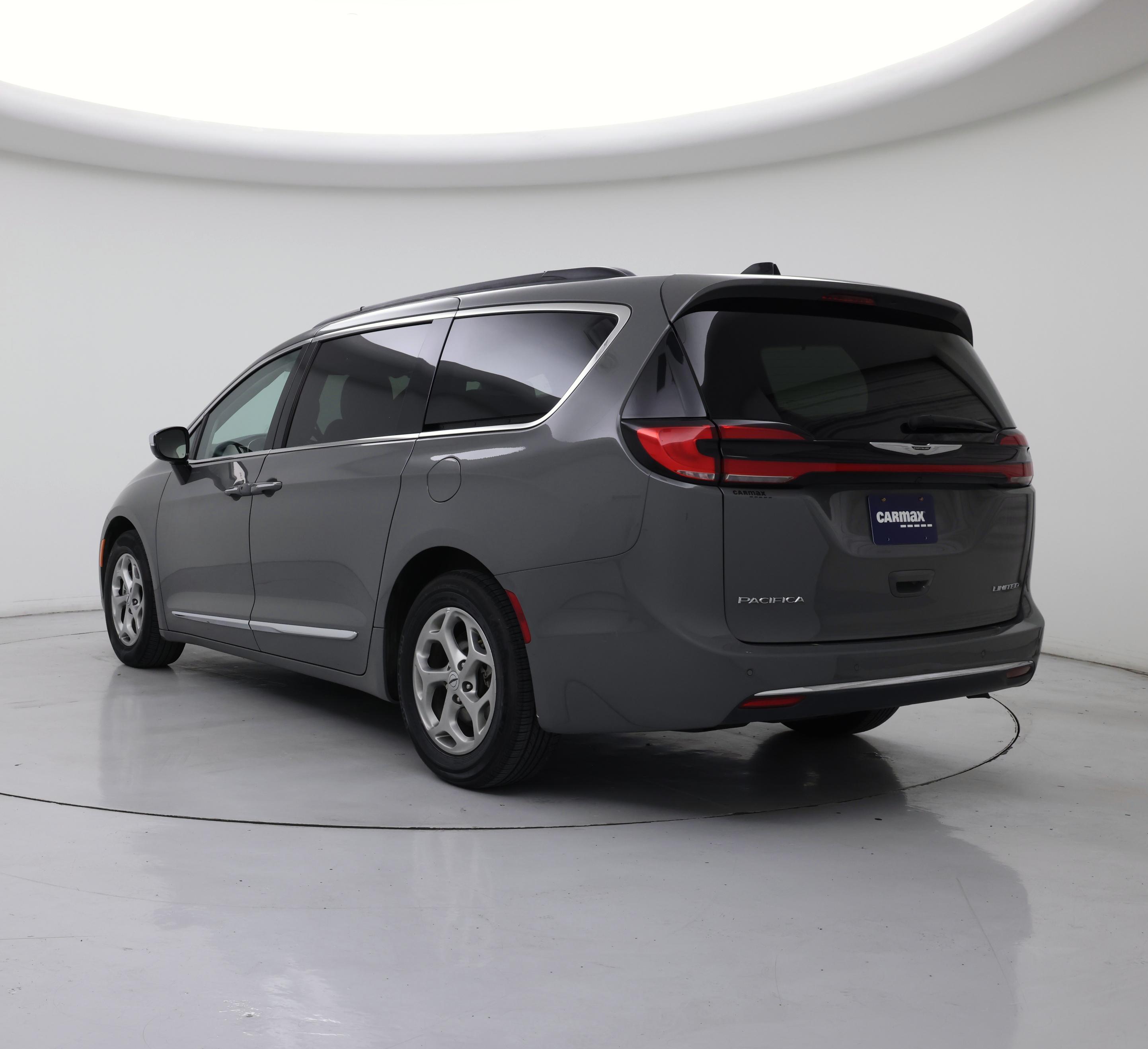 Thumbnail: 2023 Chrysler Pacifica - 2