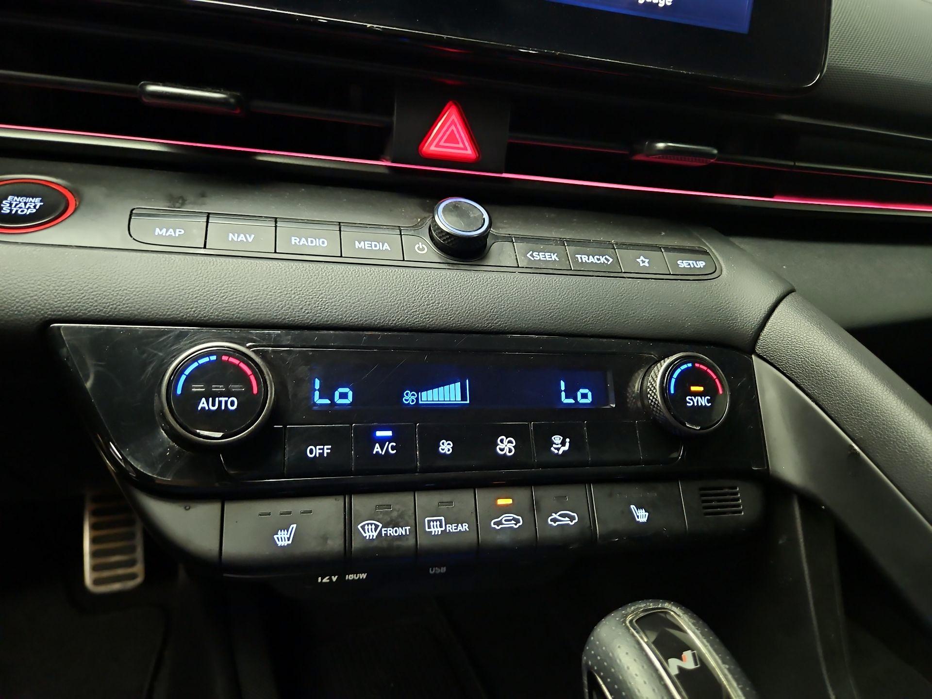 Thumbnail: 2024 Hyundai Elantra - 17