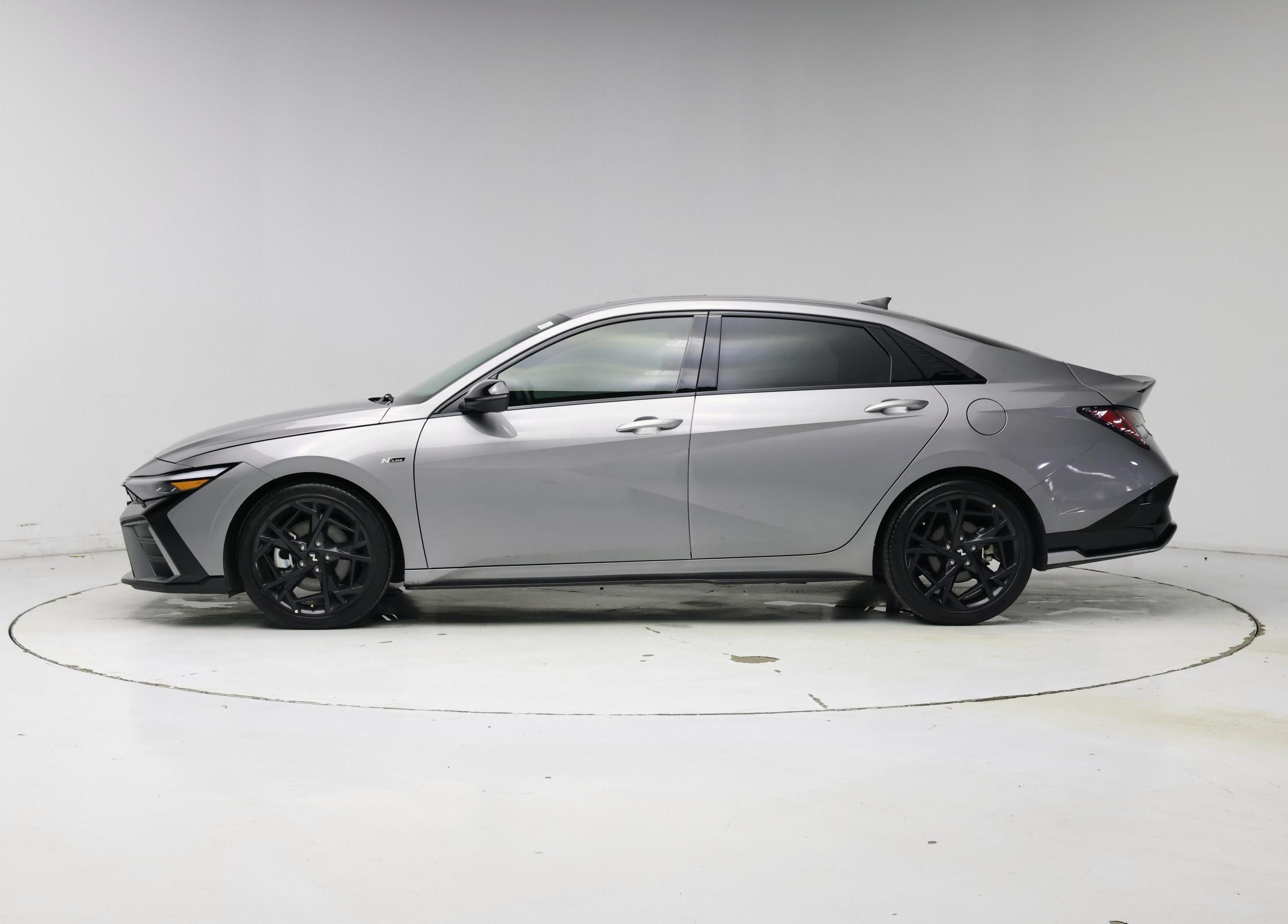 Thumbnail: 2024 Hyundai Elantra - 3