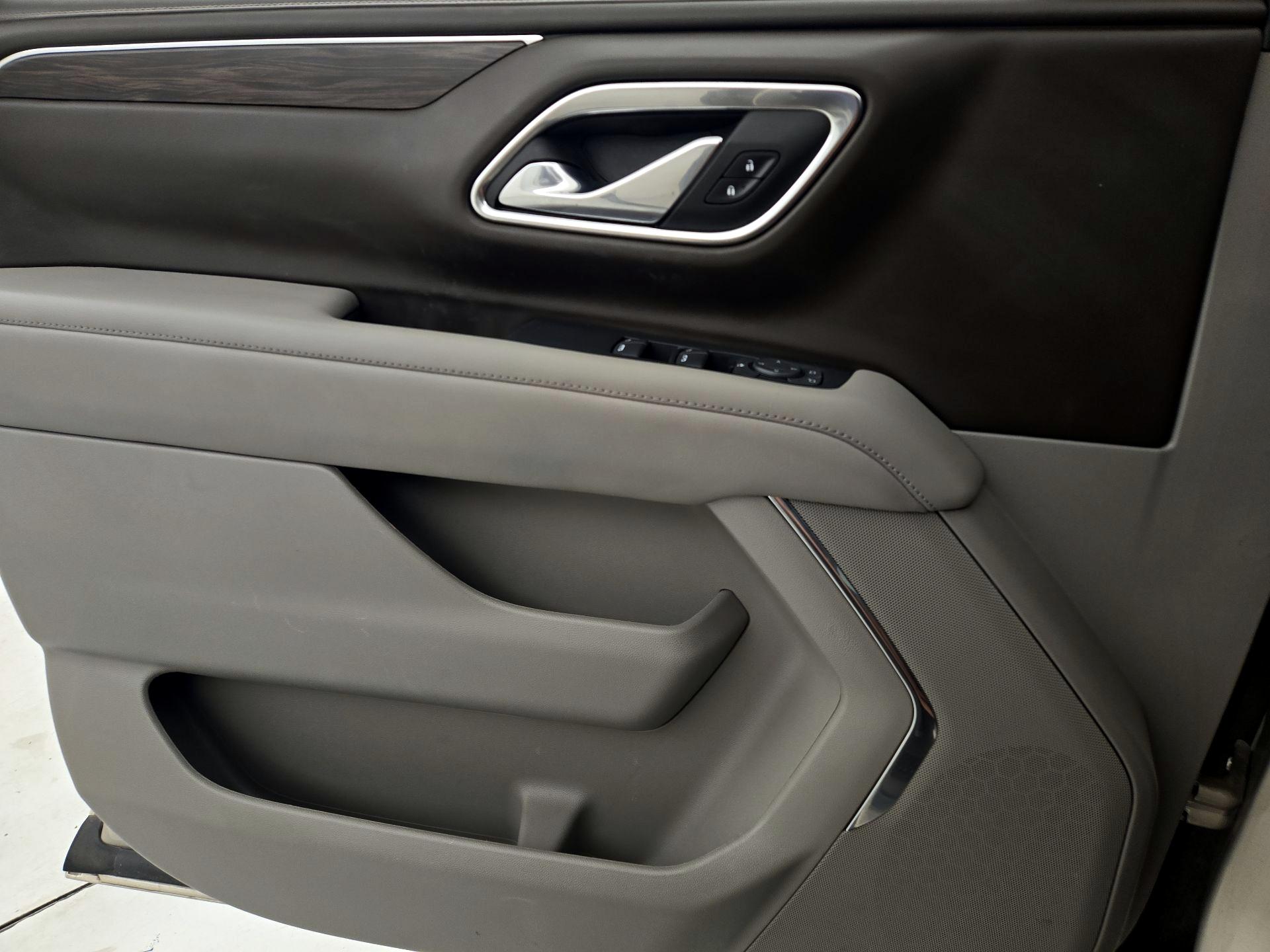 Thumbnail: 2023 Chevrolet Tahoe - 12