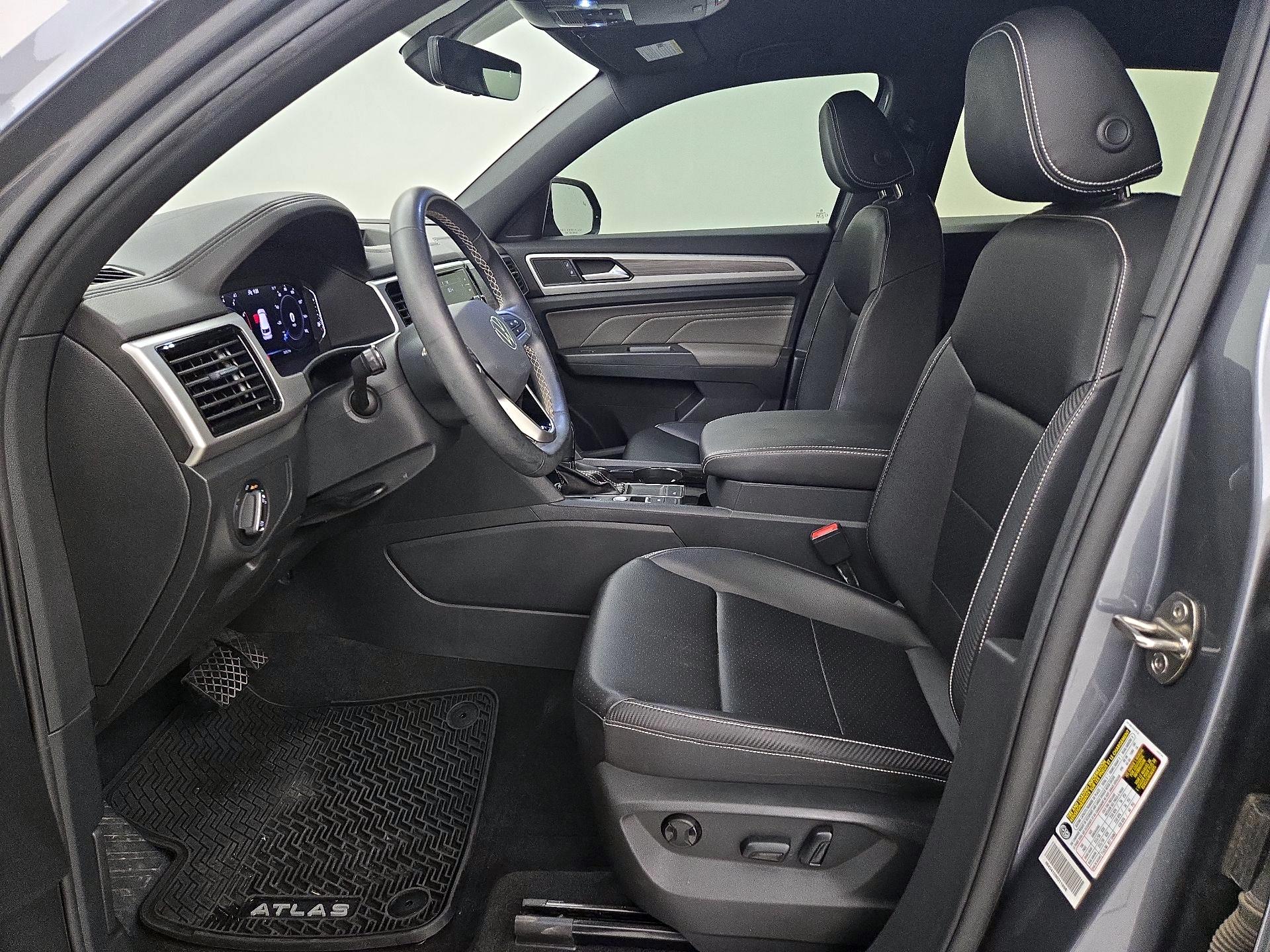 Thumbnail: 2023 Volkswagen Atlas - 11