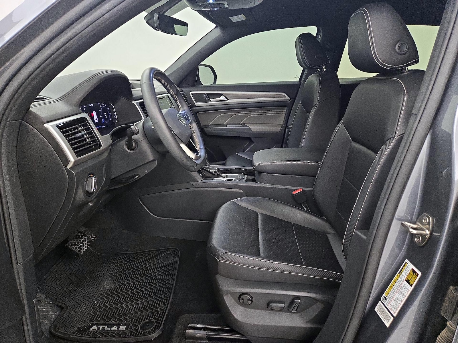 2023 Volkswagen Atlas Cross Sport SE w/Tech - Photo 12