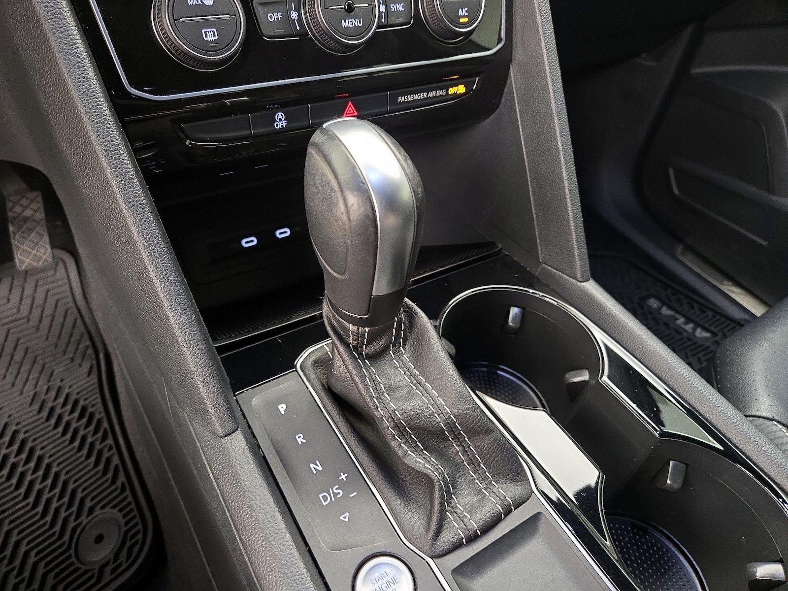 2023 Volkswagen Atlas Cross Sport SE w/Tech - Photo 18