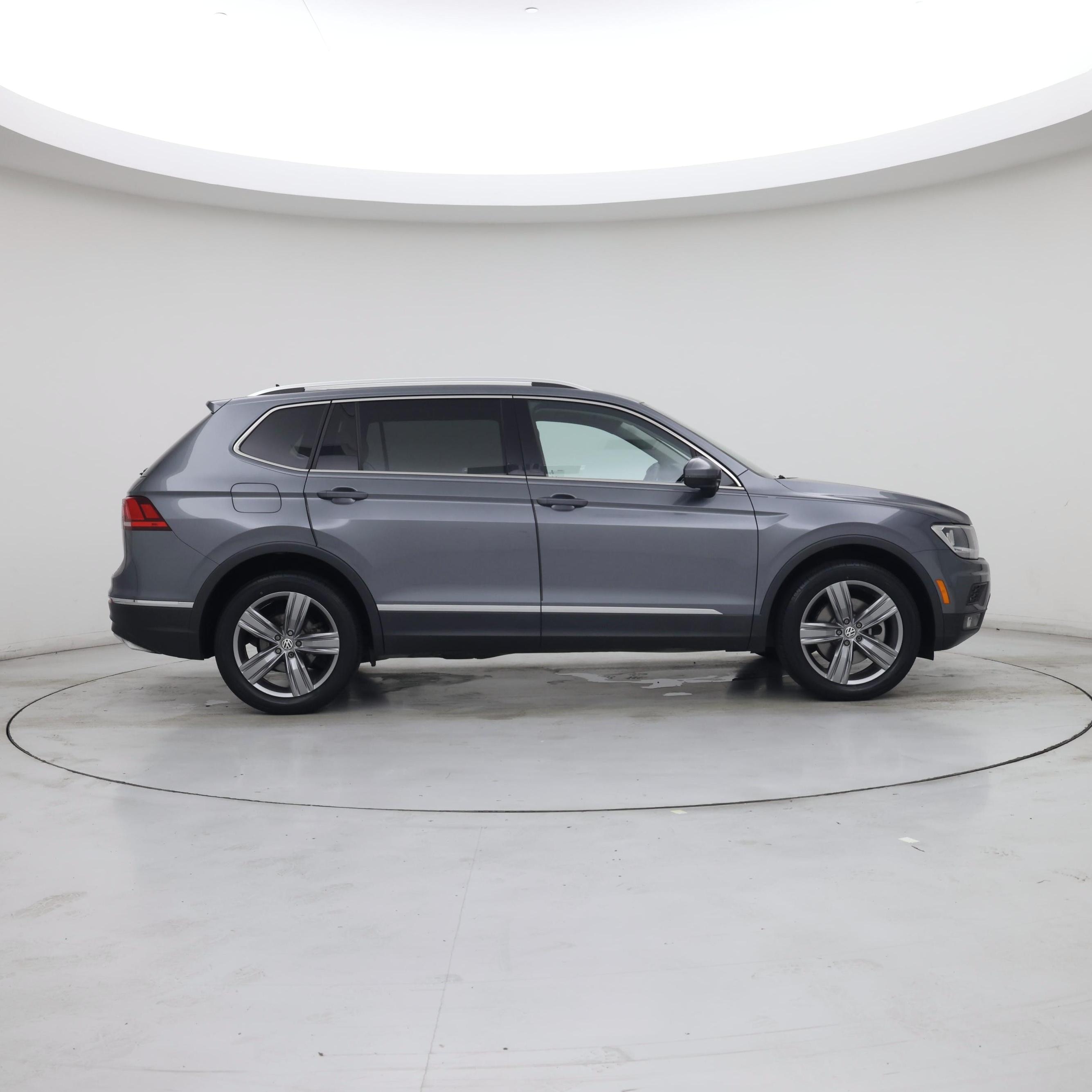 Thumbnail: 2021 Volkswagen Tiguan - 7