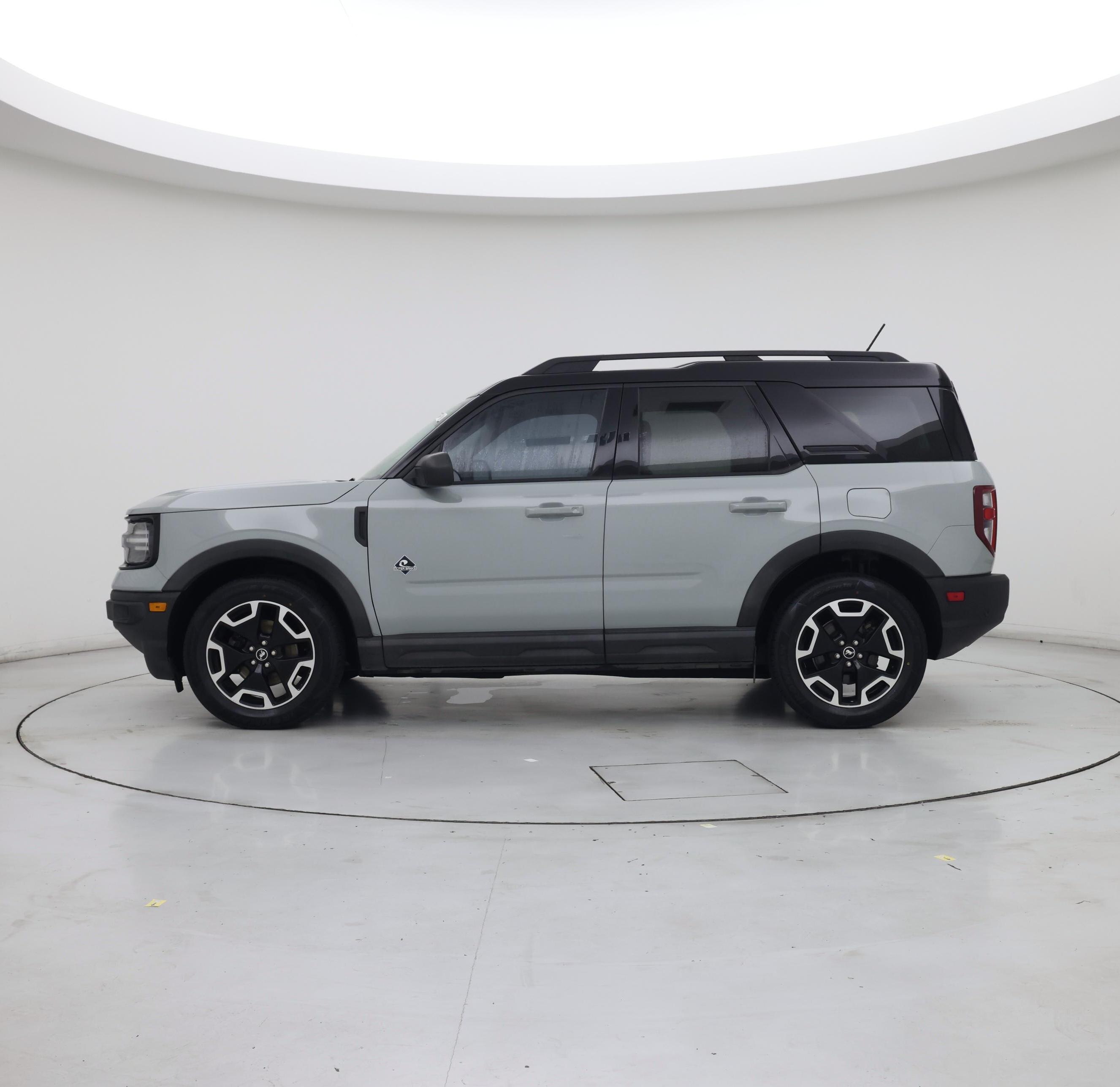 Thumbnail: 2021 Ford Bronco Sport - 3