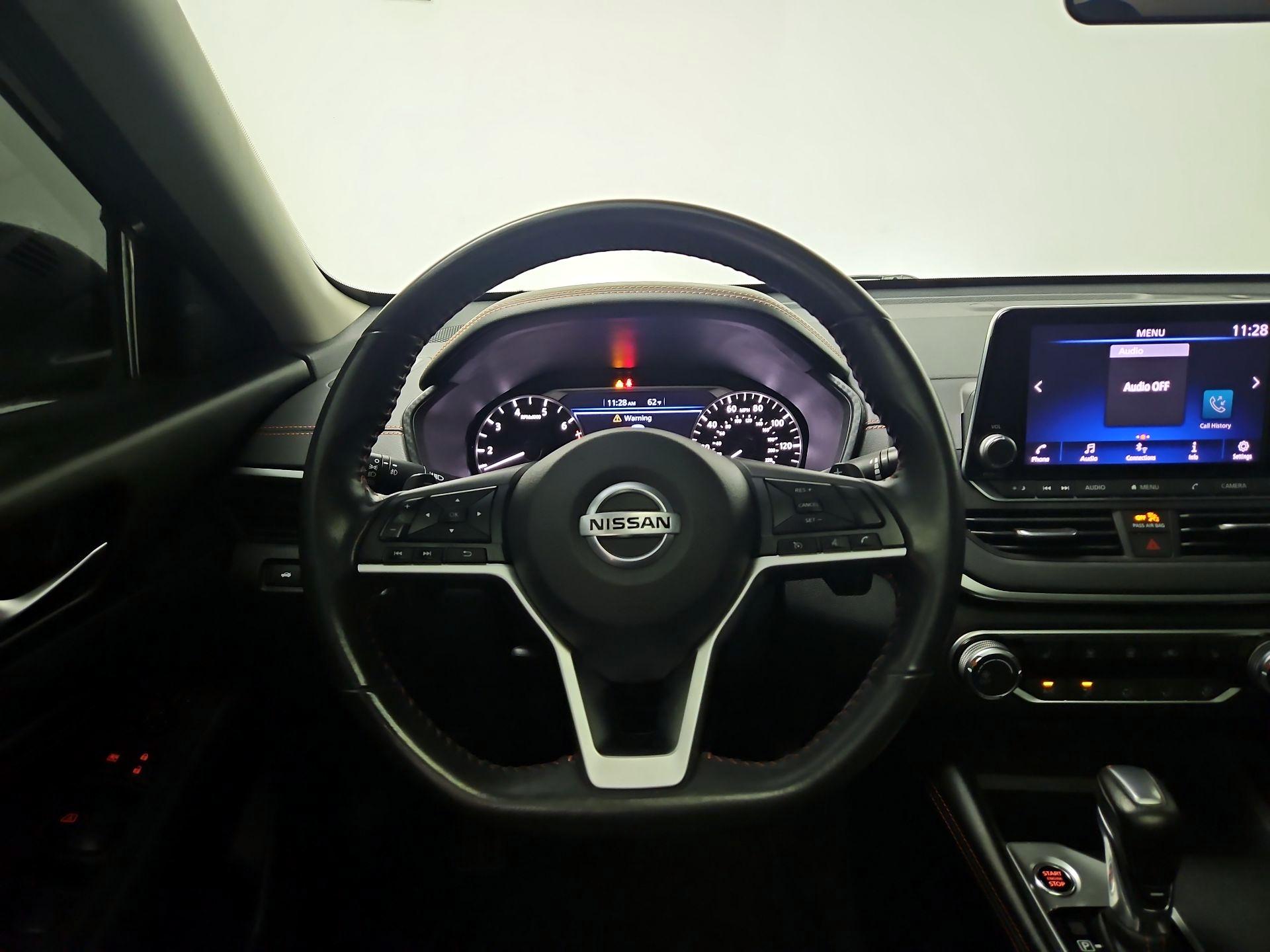 Thumbnail: 2022 Nissan Altima - 10