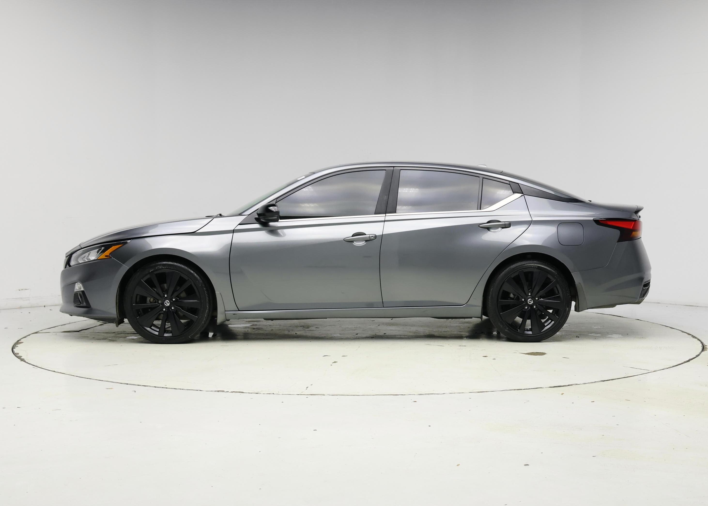 Thumbnail: 2022 Nissan Altima - 3