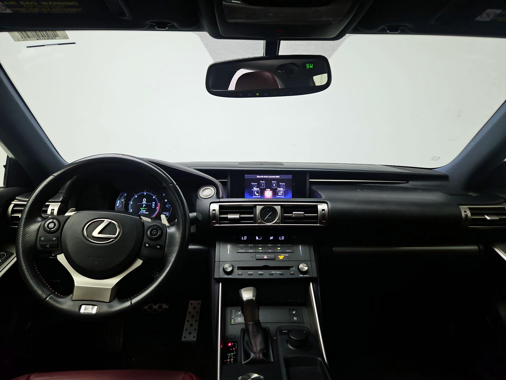 Thumbnail: 2015 Lexus IS - 9